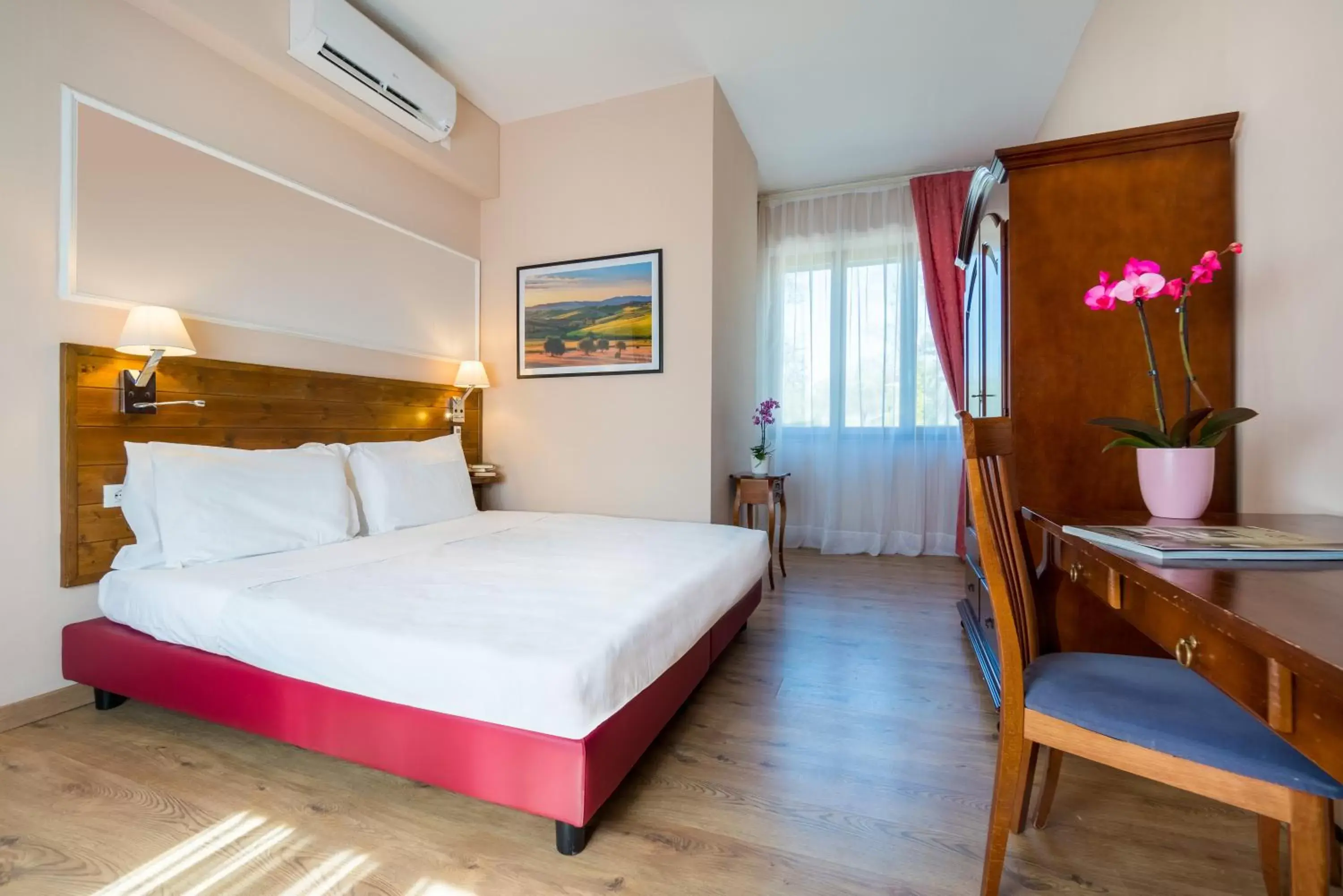 Economy Double or Twin Room in Certosa di Pontignano Residenza d'Epoca Economy Double or Twin Room in Certosa di Pontignano Residenza d'Epoca