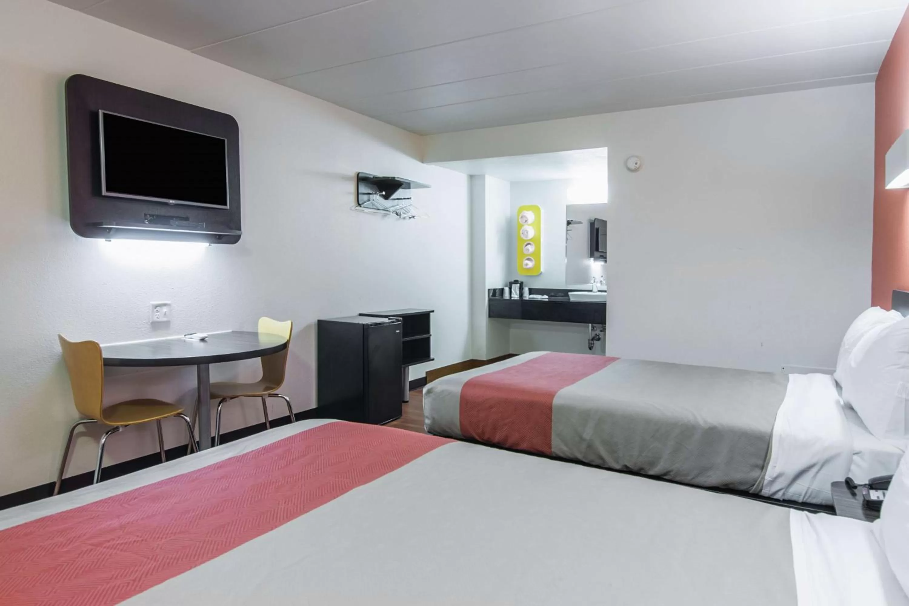 Photo of the whole room, Bed in Motel 6-Glassboro, NJ - Rowan University