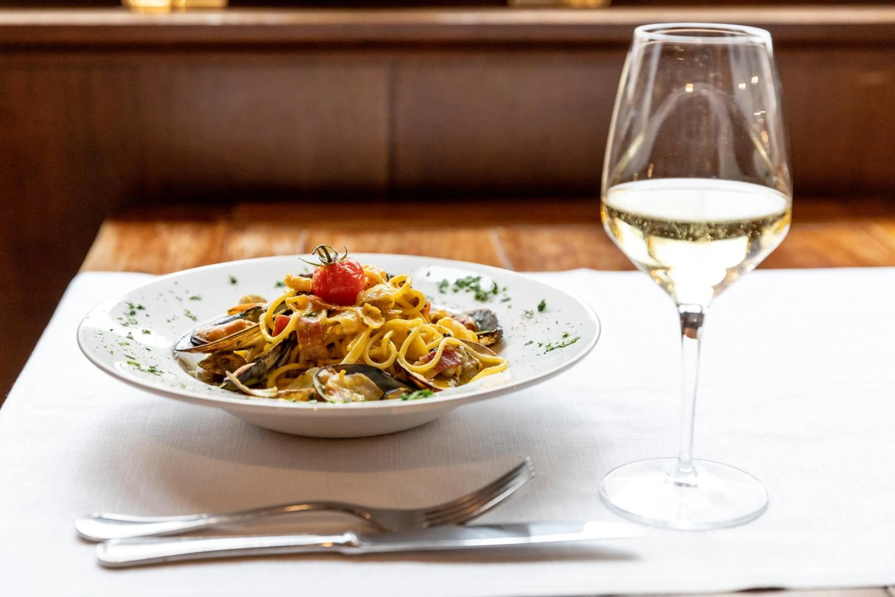 Restaurant/places to eat in Mathis