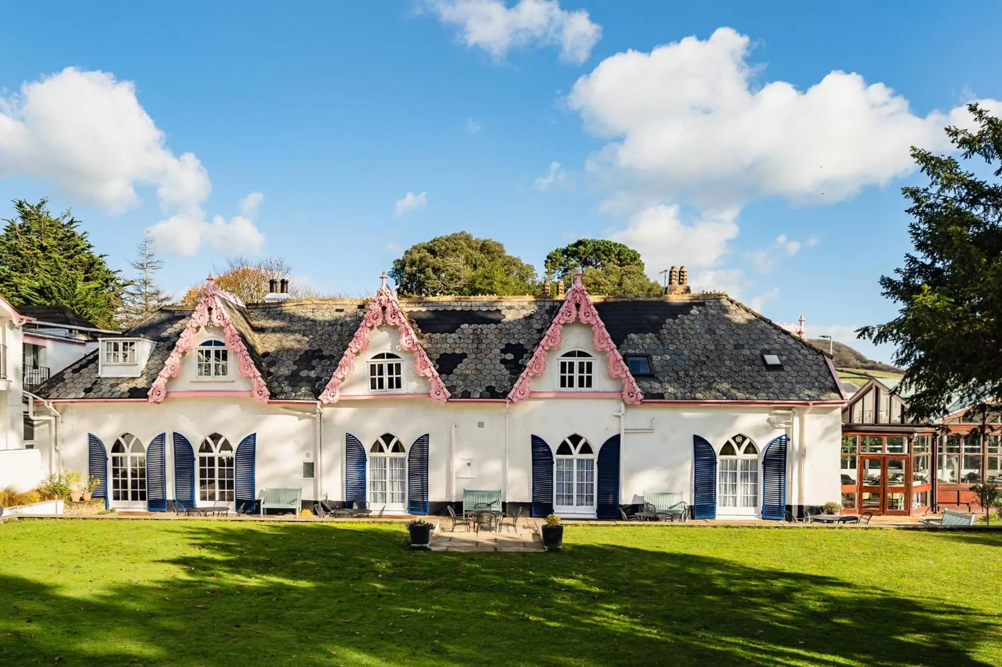 Property Building in The Woodlands Hotel