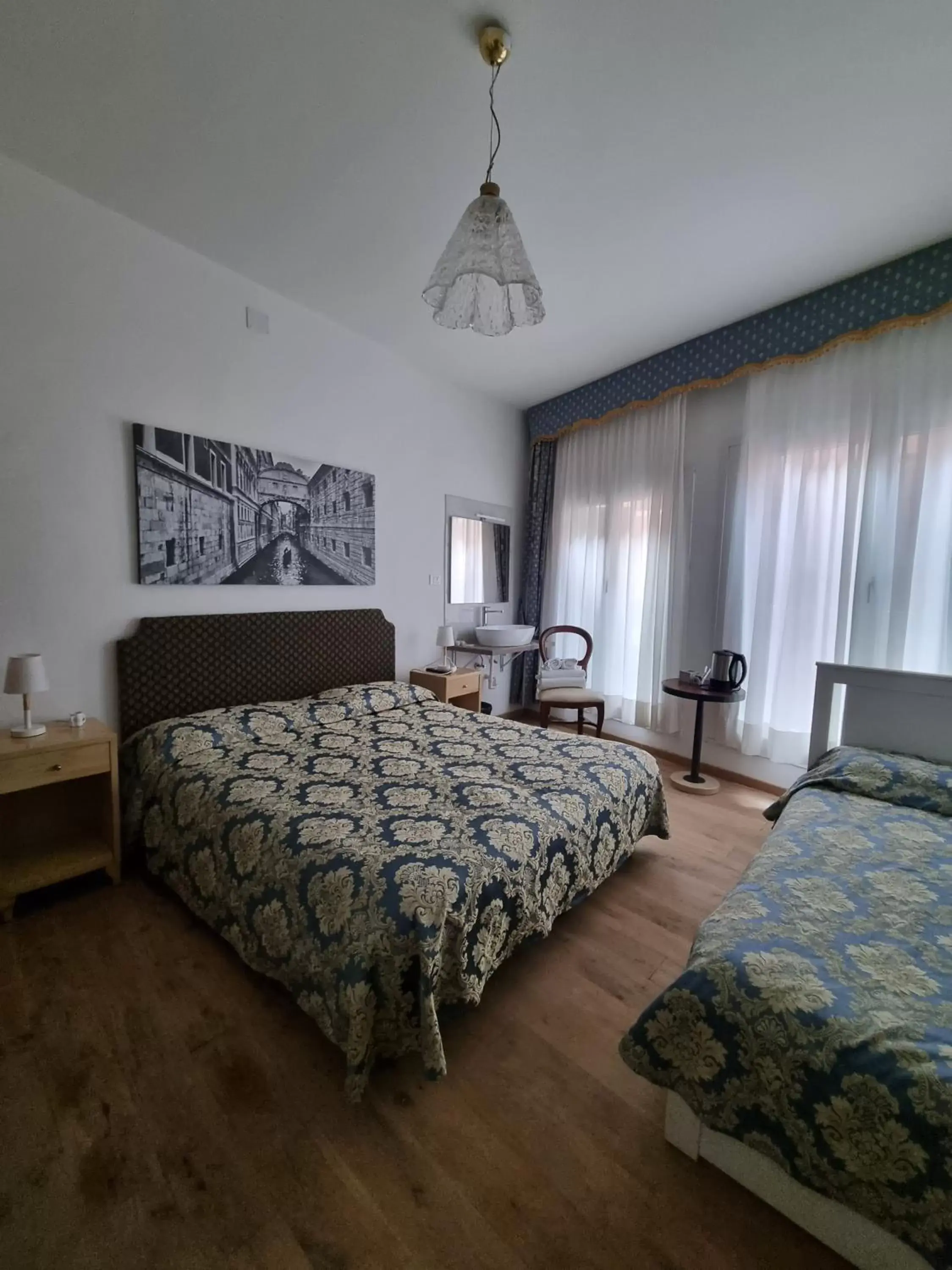 Photo of the whole room, Bed in Albergo Casa Peron