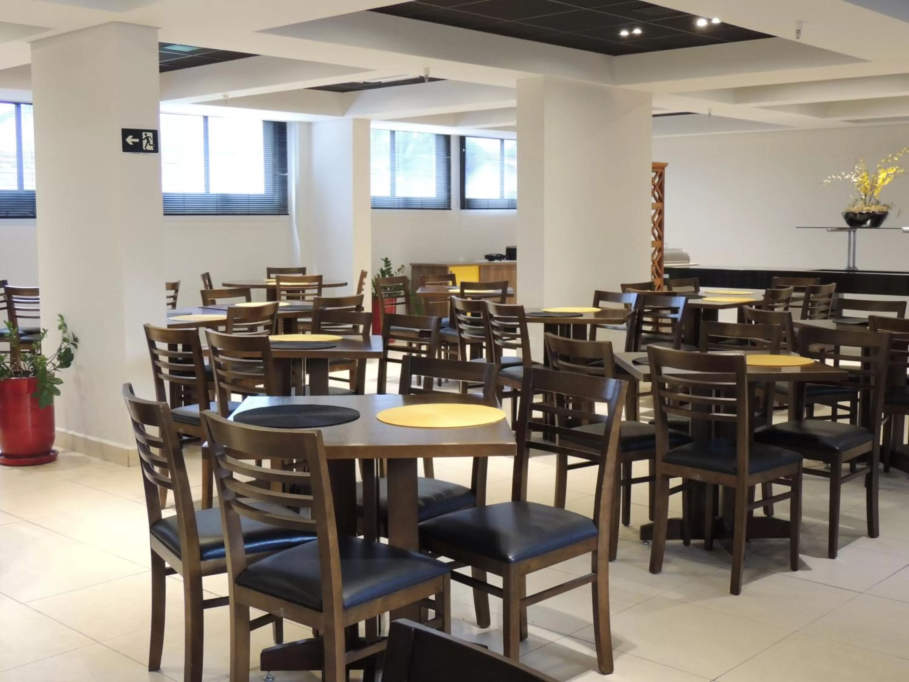 Restaurant/places to eat in Occitano Apart Hotel