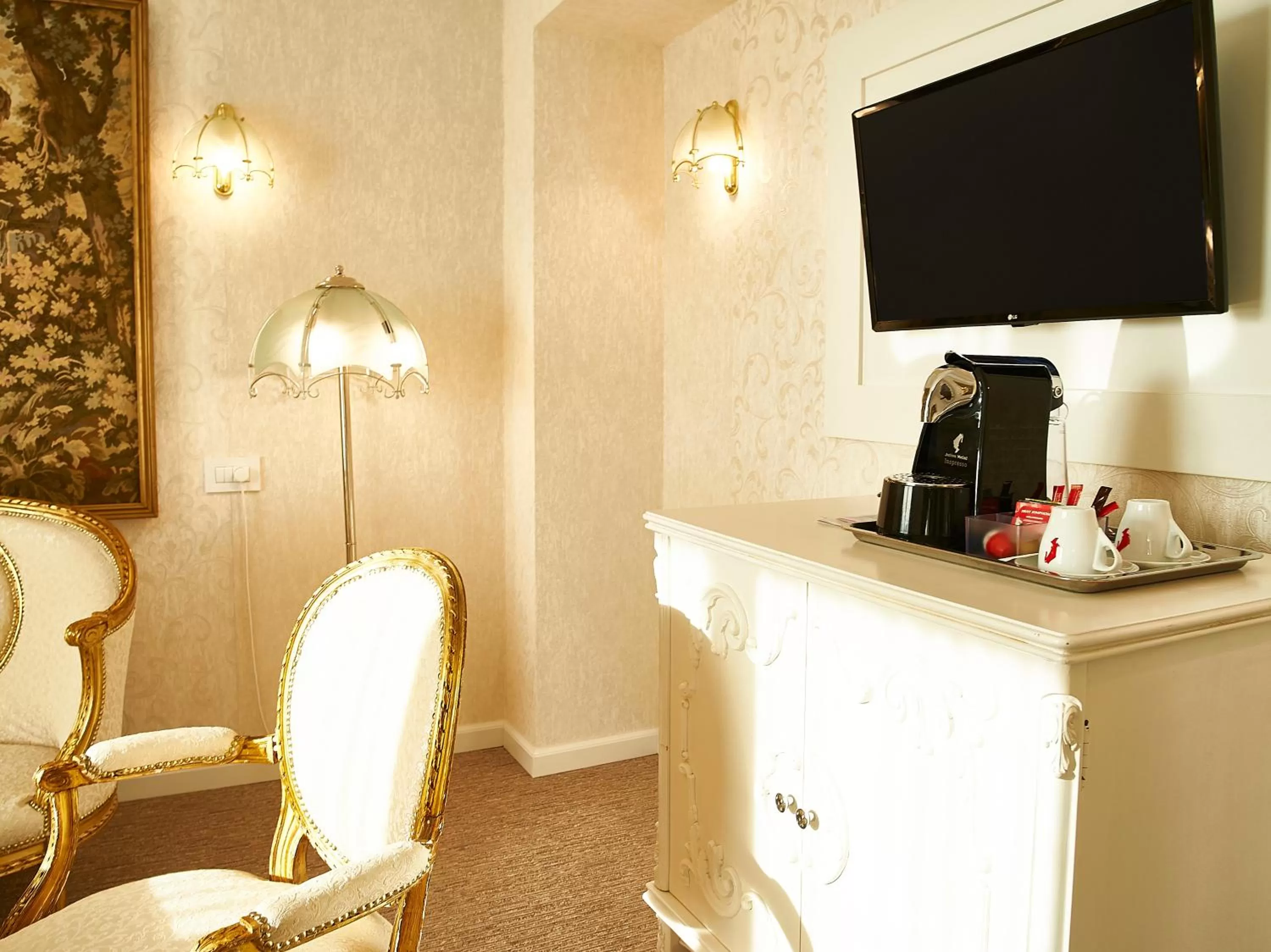 TV and multimedia in Continental Forum Tirgu Mures