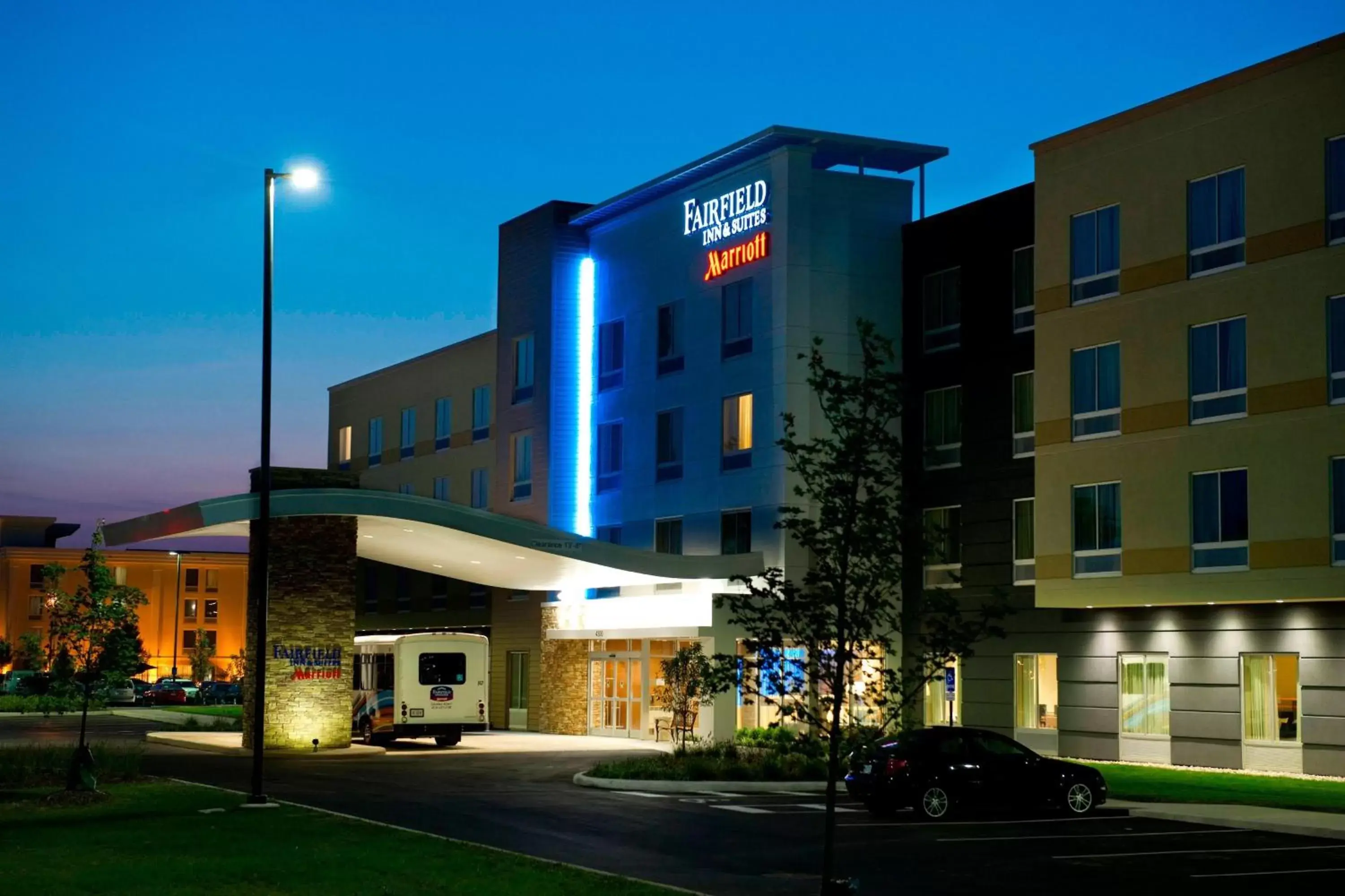 Property Building in Fairfield Inn & Suites by Marriott Columbus Airport