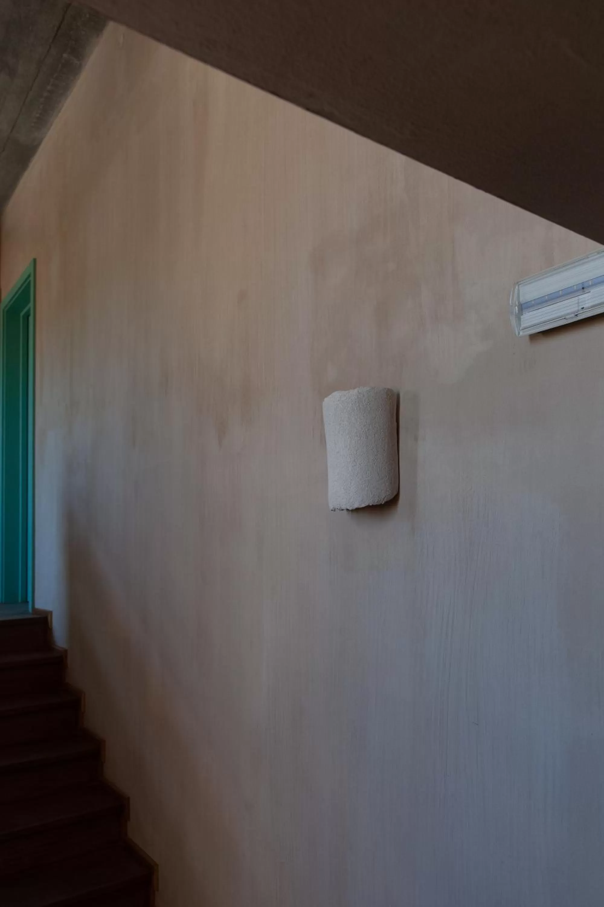 Facade/entrance in Azenhas do Mar Valley House