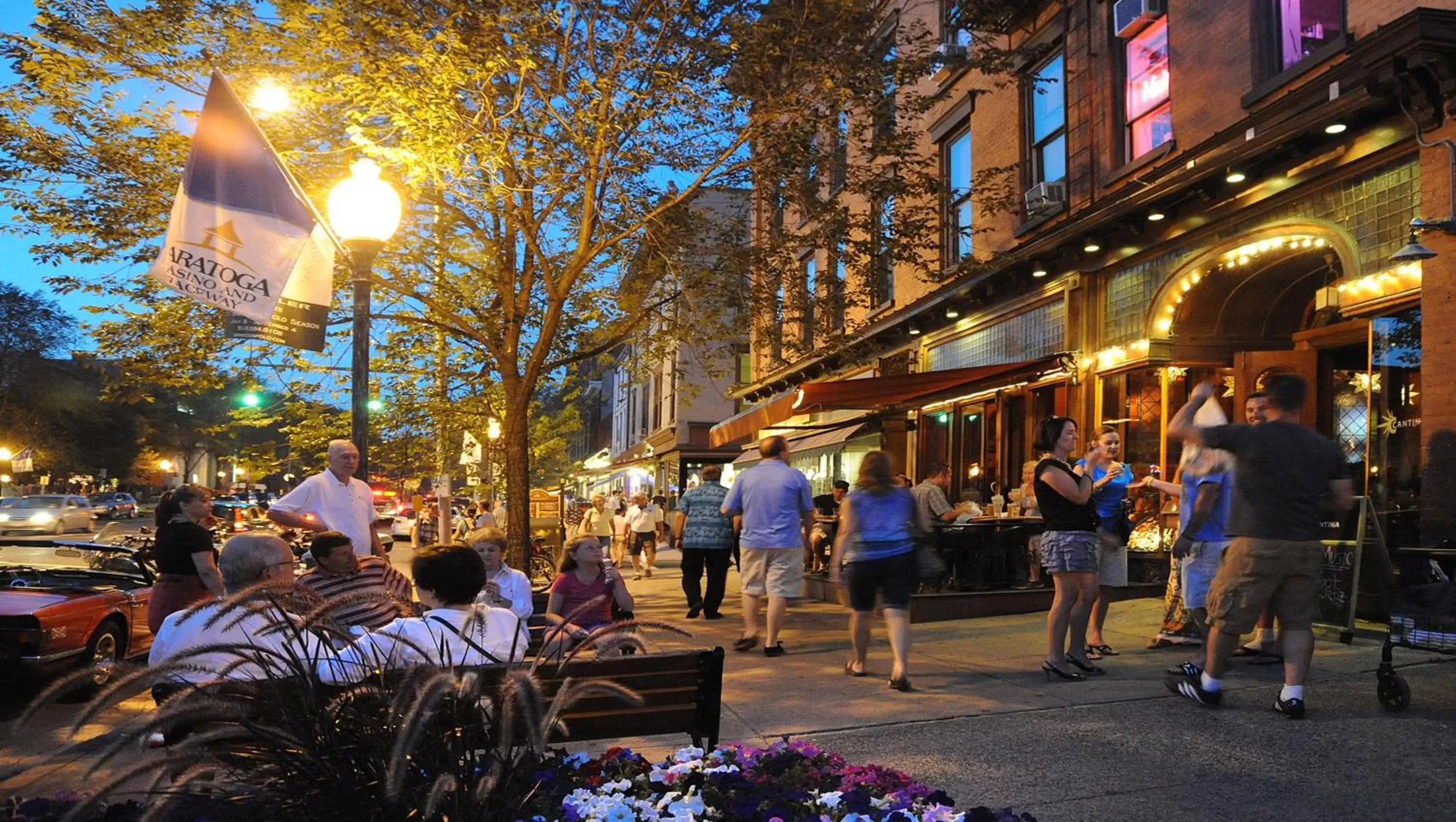 Nearby landmark, Restaurant/Places to Eat in Holiday Inn Saratoga Springs, an IHG Hotel