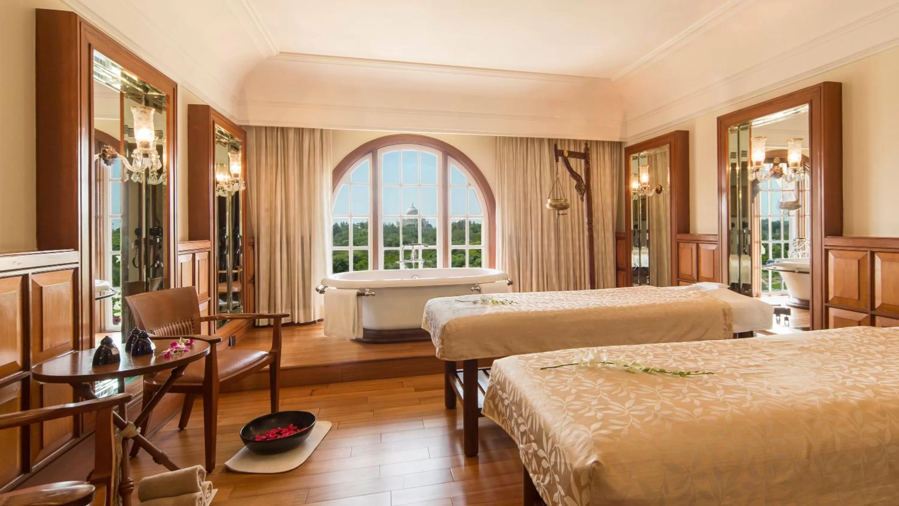 Massage, Bed in The Oberoi Amarvilas Agra