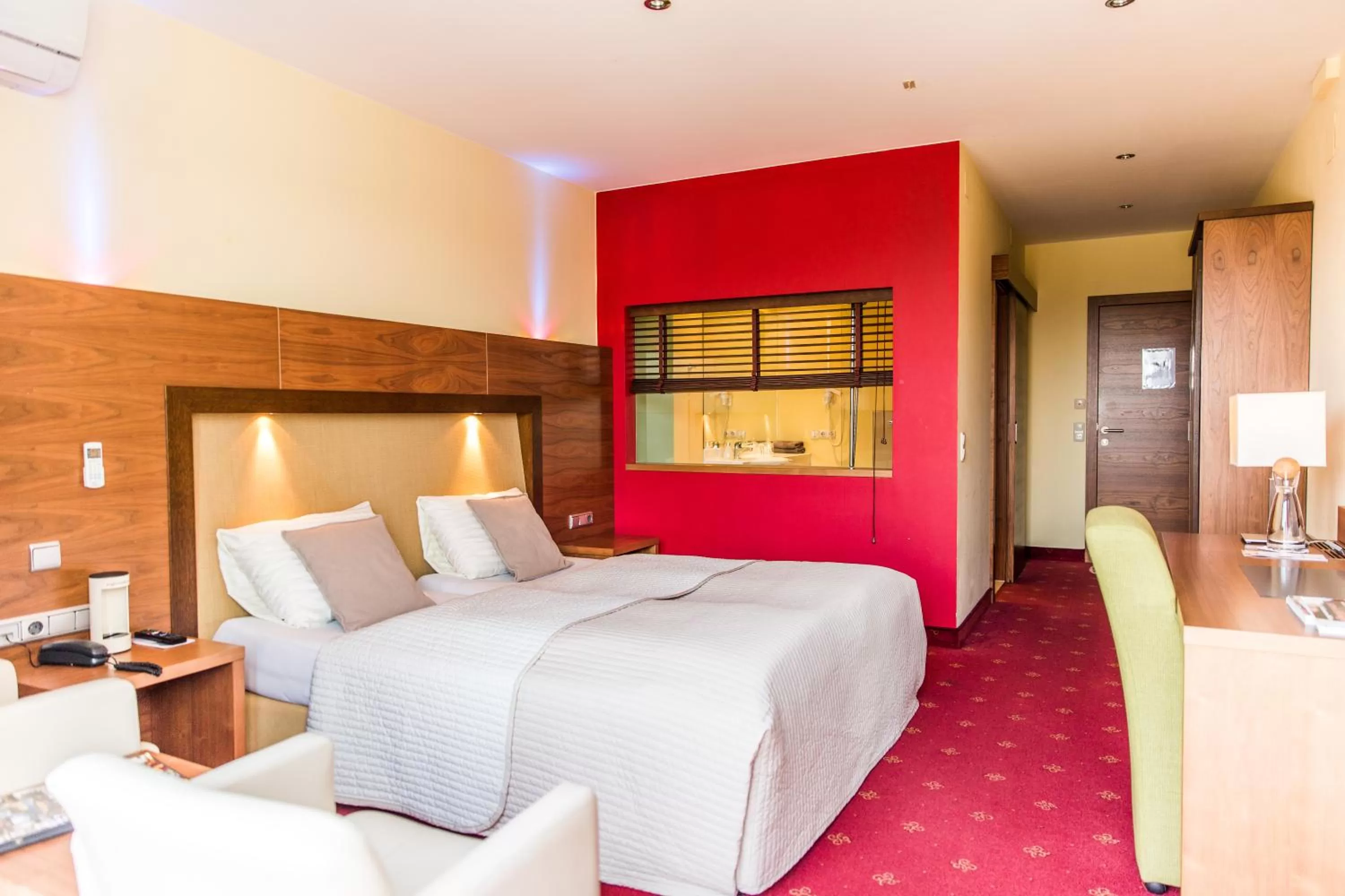 Photo of the whole room, Bed in Hotel Salzburg