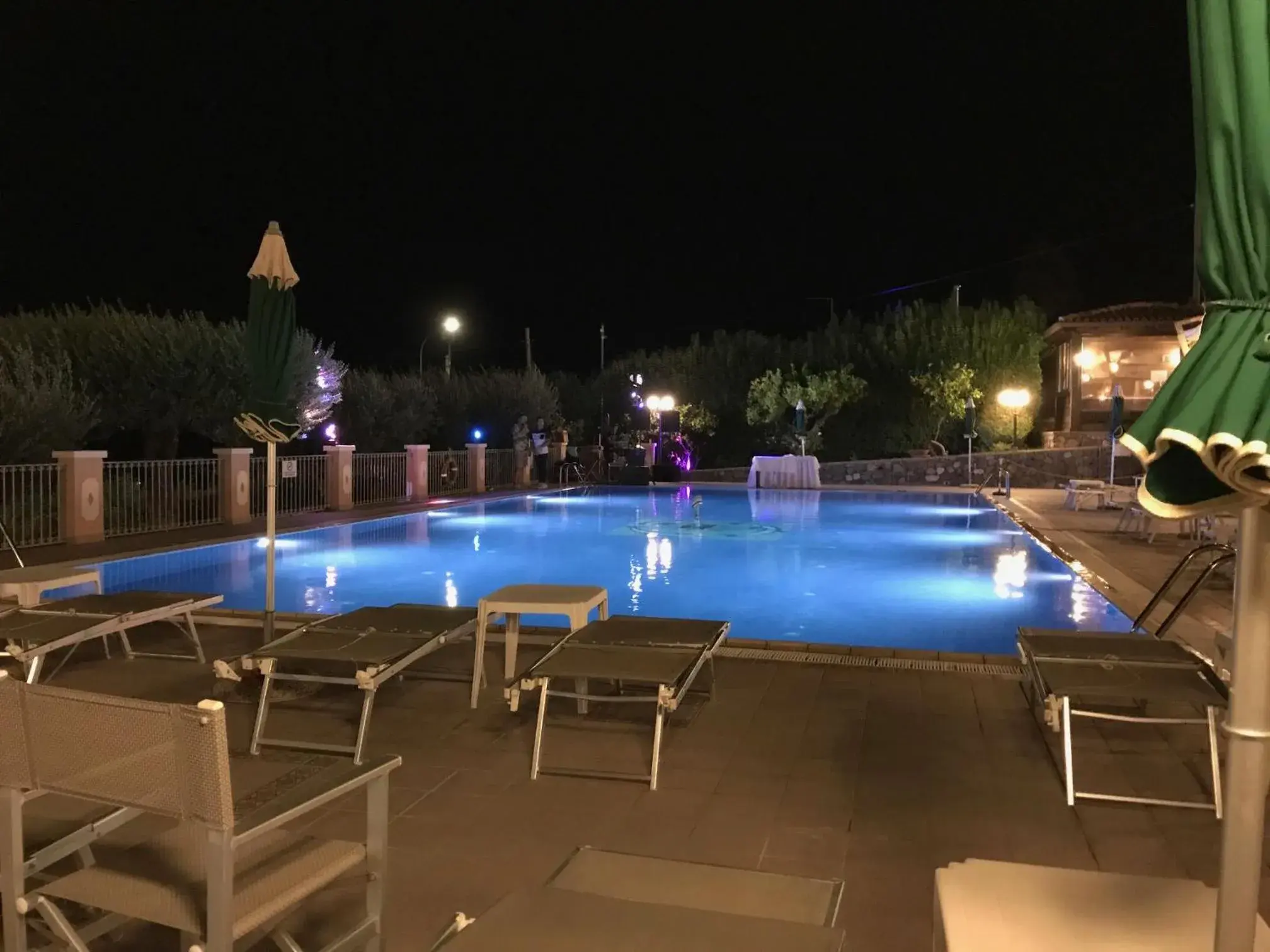 Pool view, Swimming Pool in Hotel Ristorante Borgo La Tana