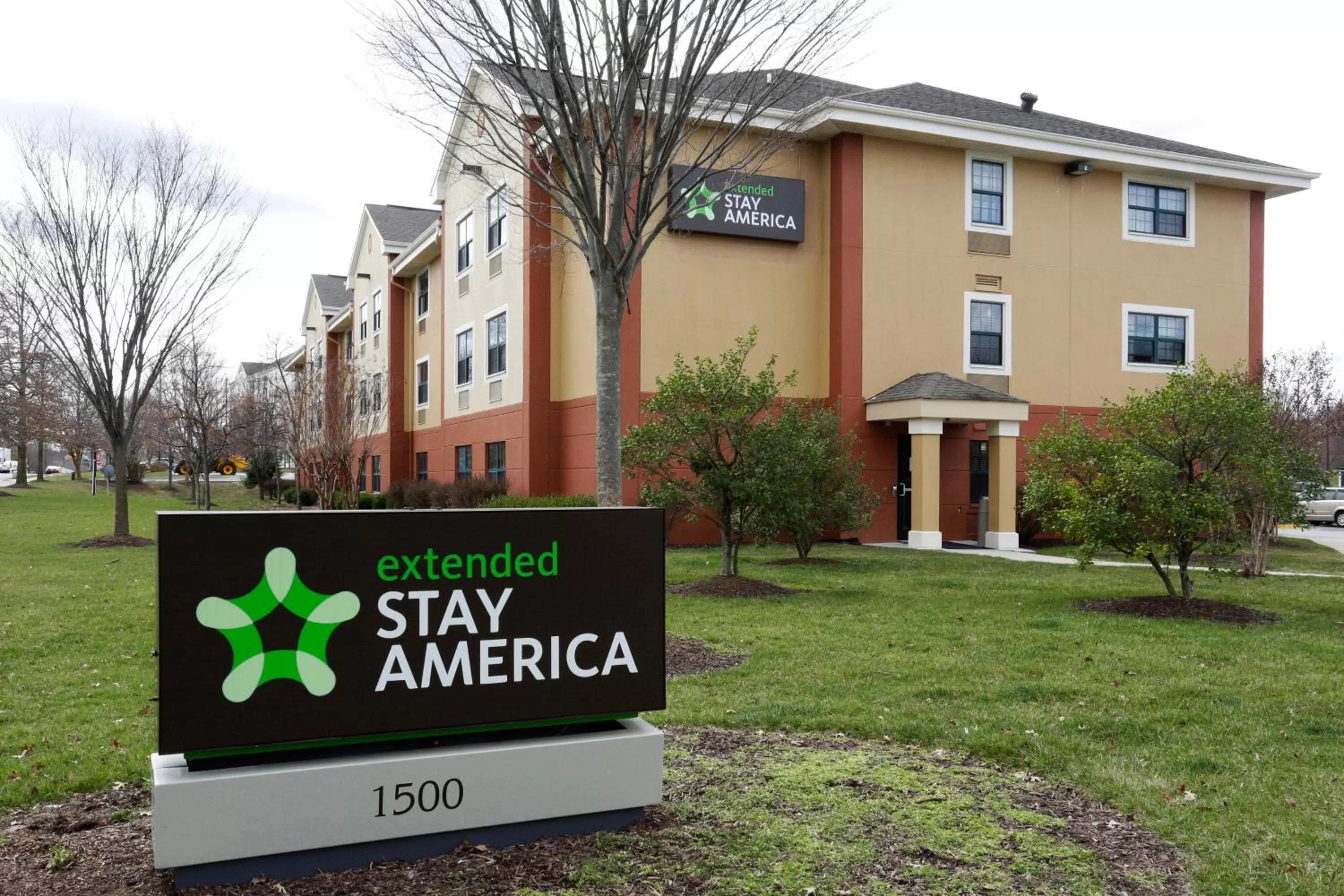 Property building in Extended Stay America Suites - Baltimore - BWI Airport - Aero Dr