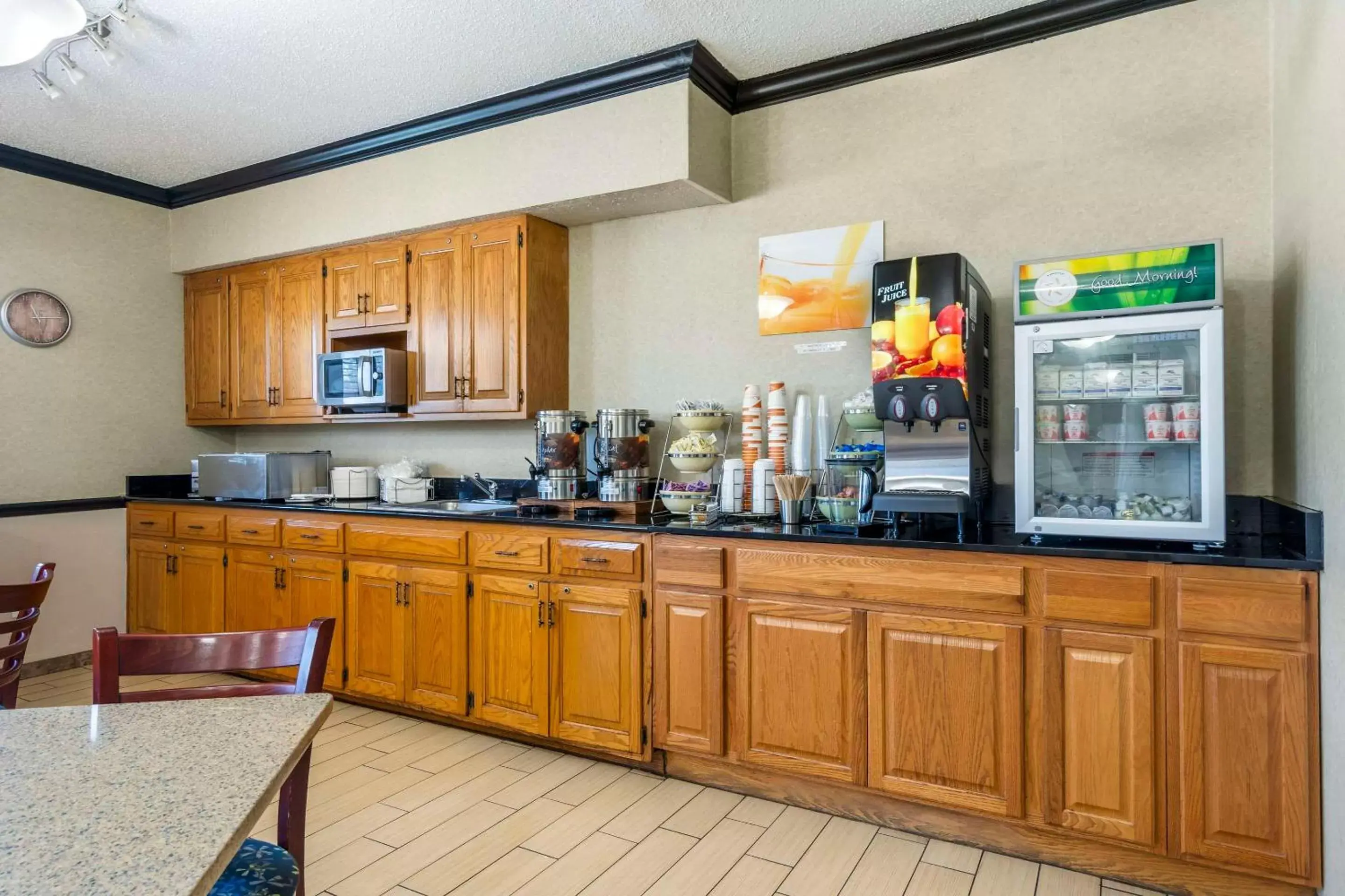 Breakfast in Quality Inn & Suites Breakfast in Quality Inn & Suites