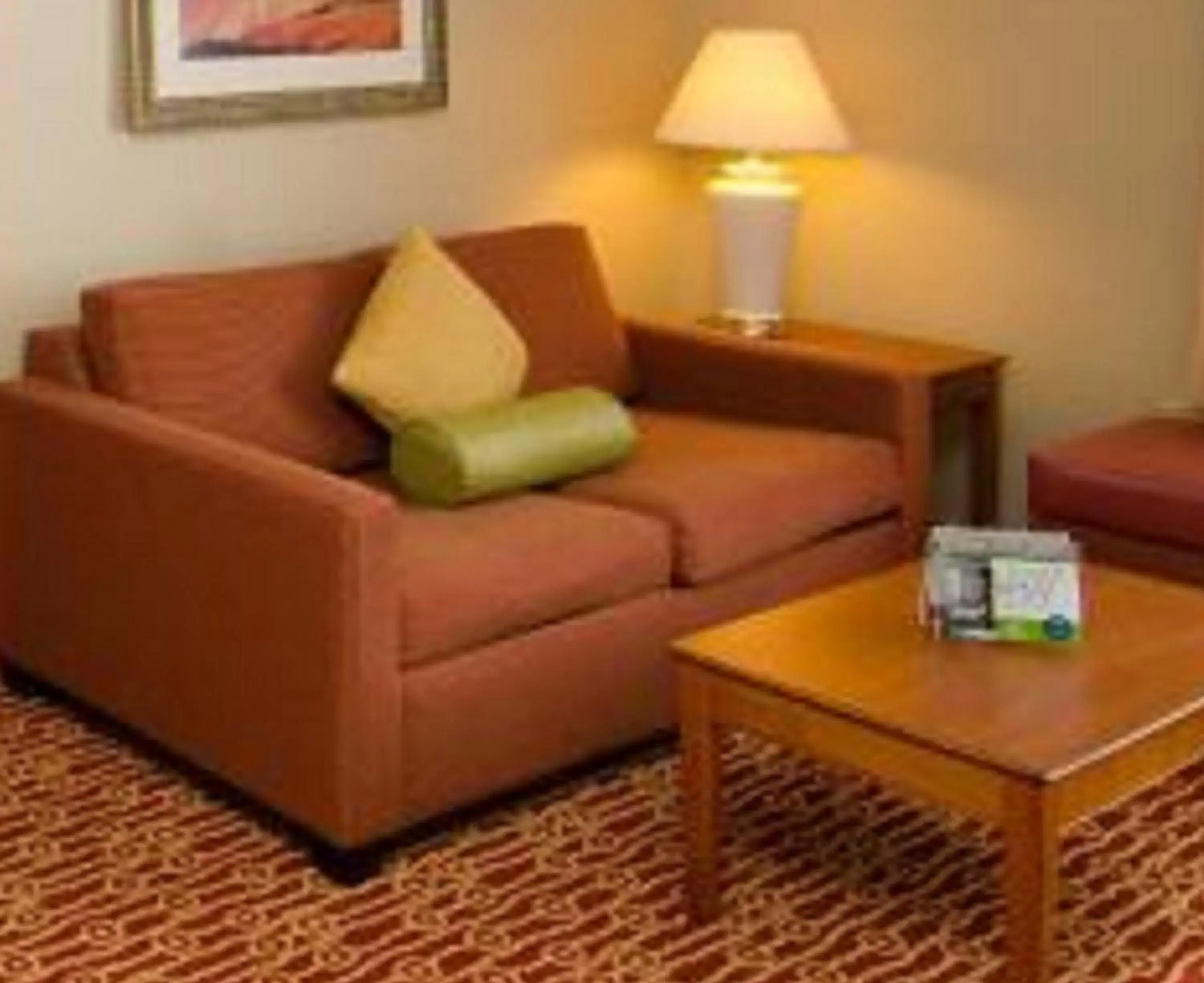 Living room, Seating Area in Extended Stay America Suites - St Louis - Fenton