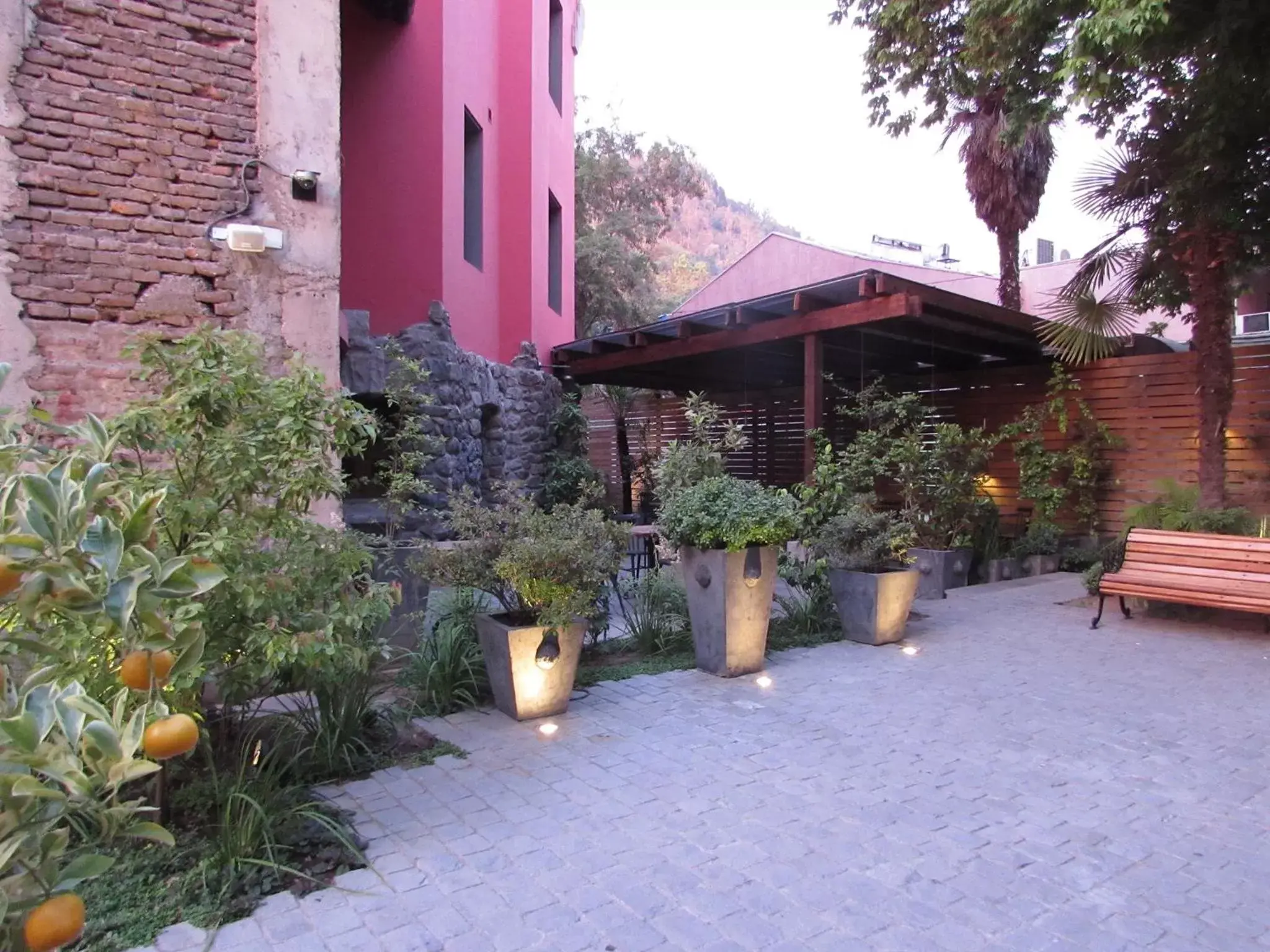 Garden view in Hotel Boutique Castillo Rojo