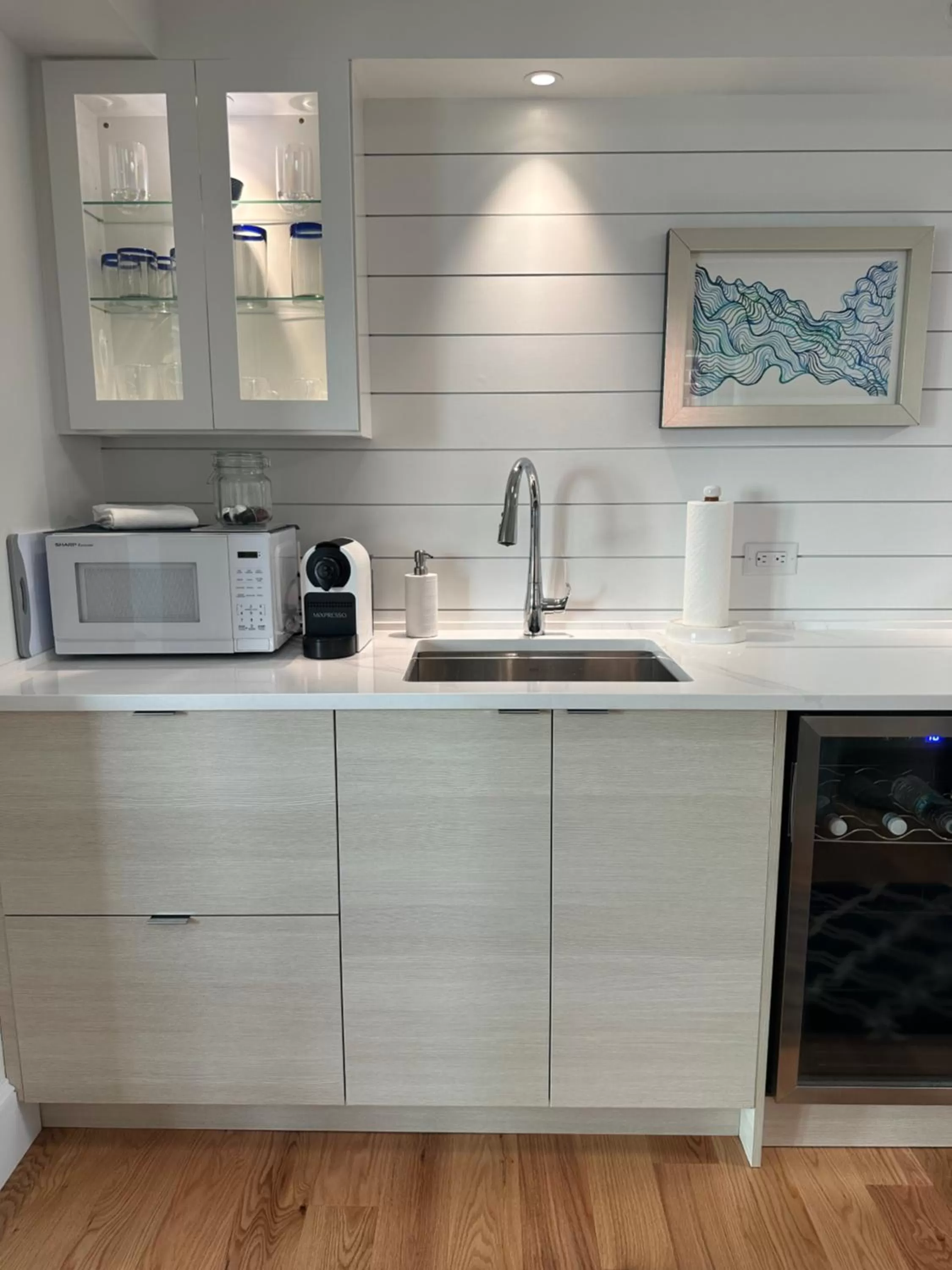 Coffee/tea facilities in Harborside Inn