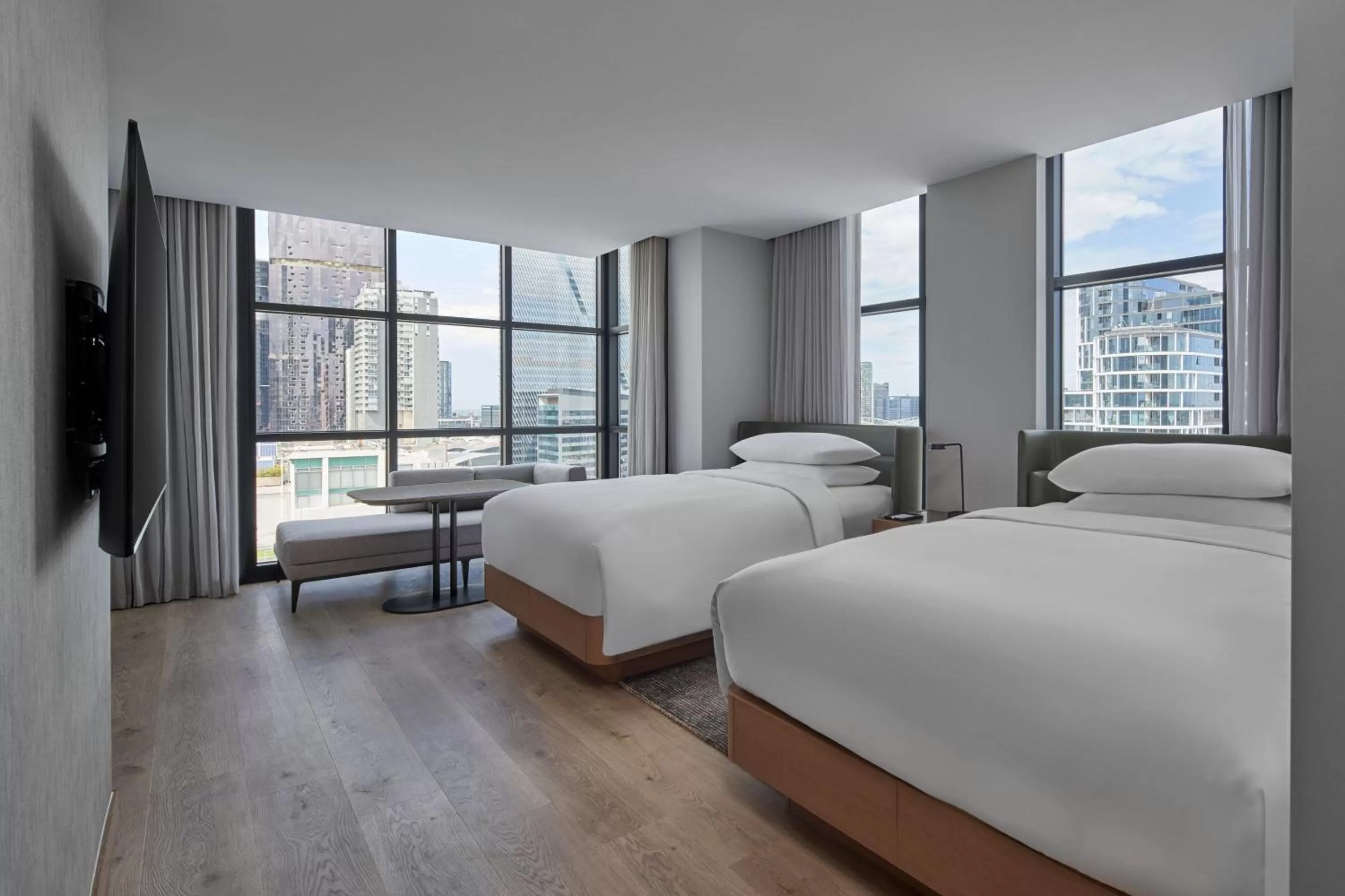 Photo of the whole room, Bed in Courtyard by Marriott Melbourne Flagstaff Gardens