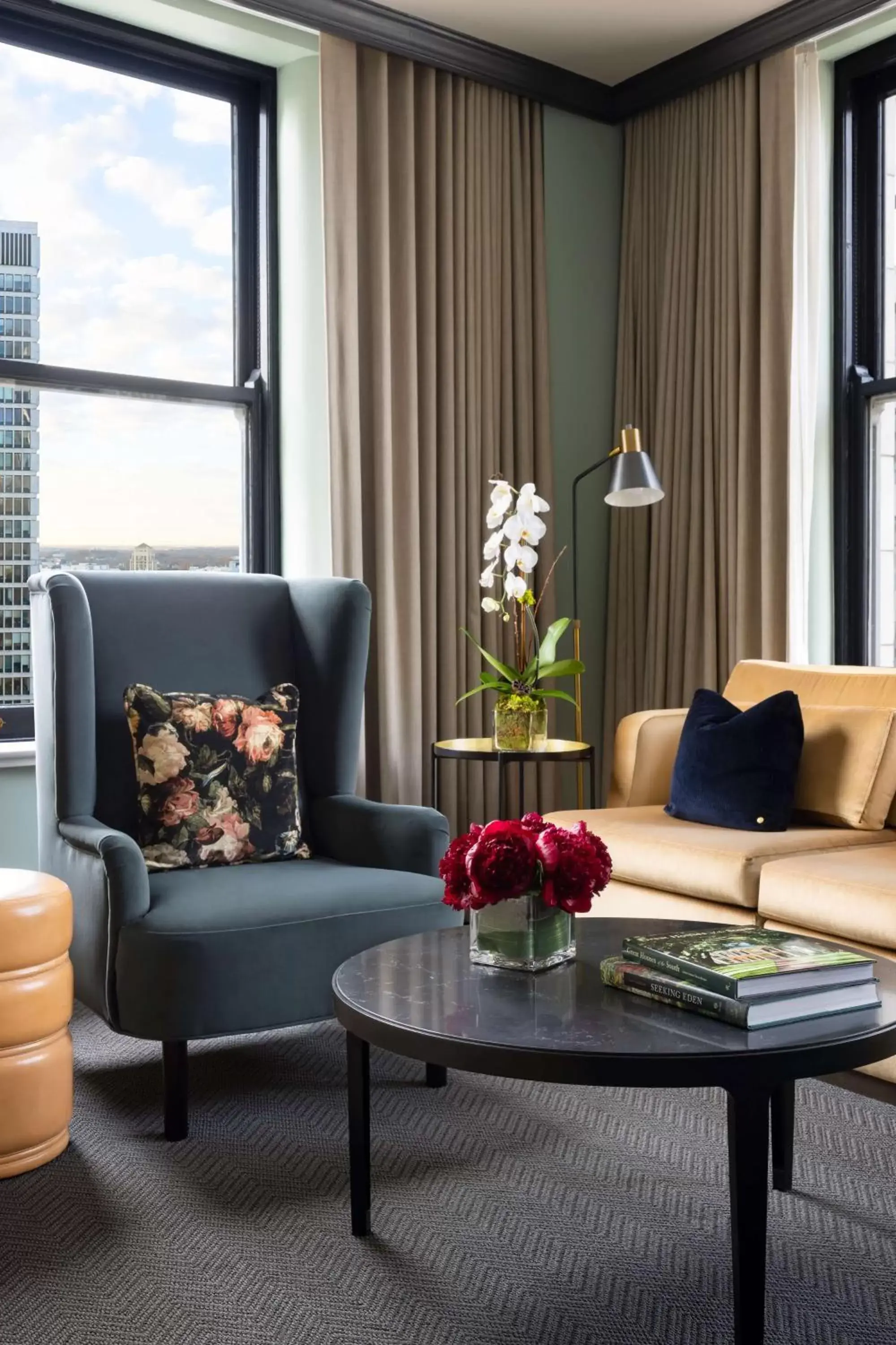 Living room, Seating Area in The Candler Hotel Atlanta, Curio Collection by Hilton
