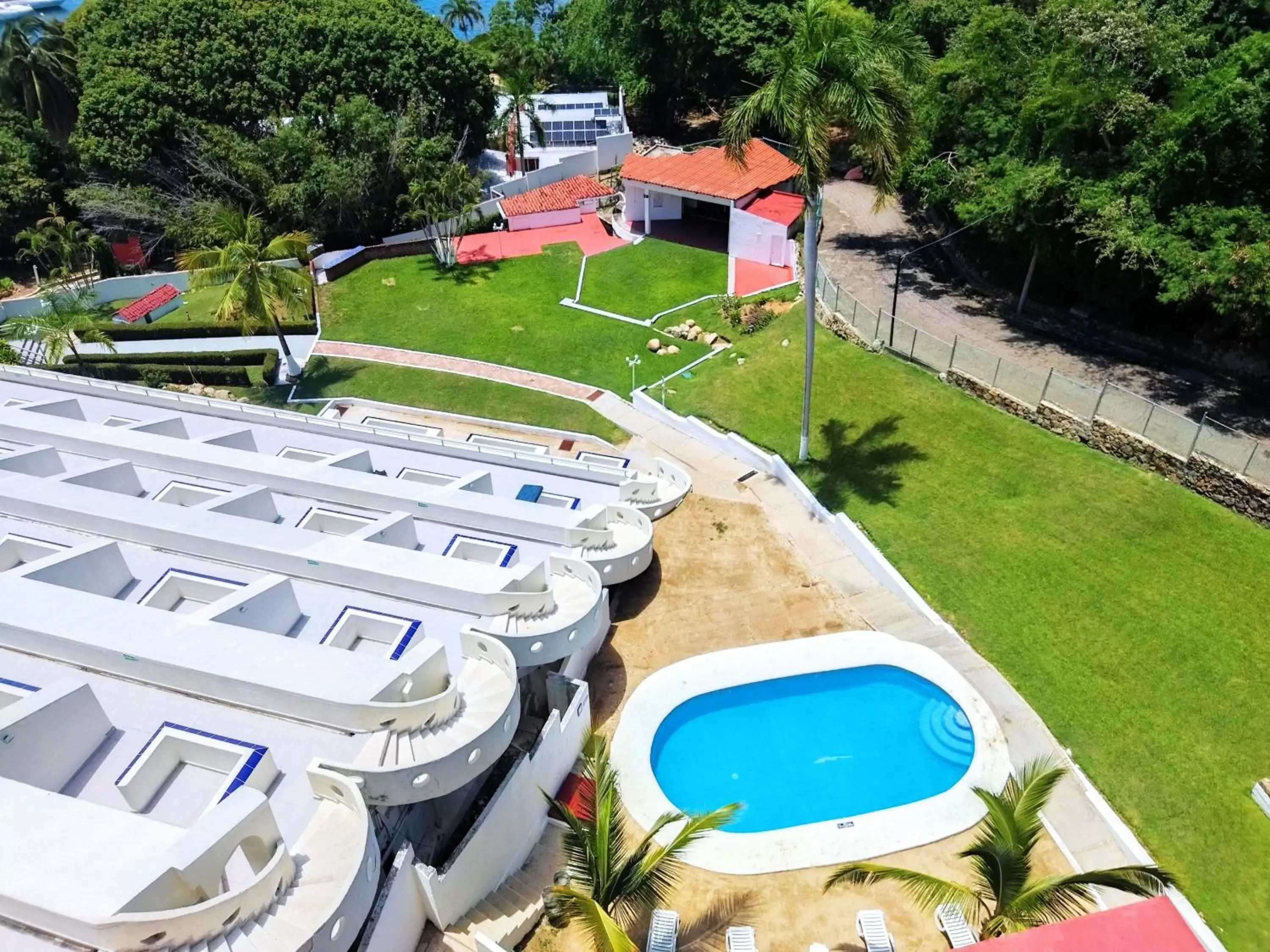 Bird's eye view, Pool View in Hotel Aristos Acapulco