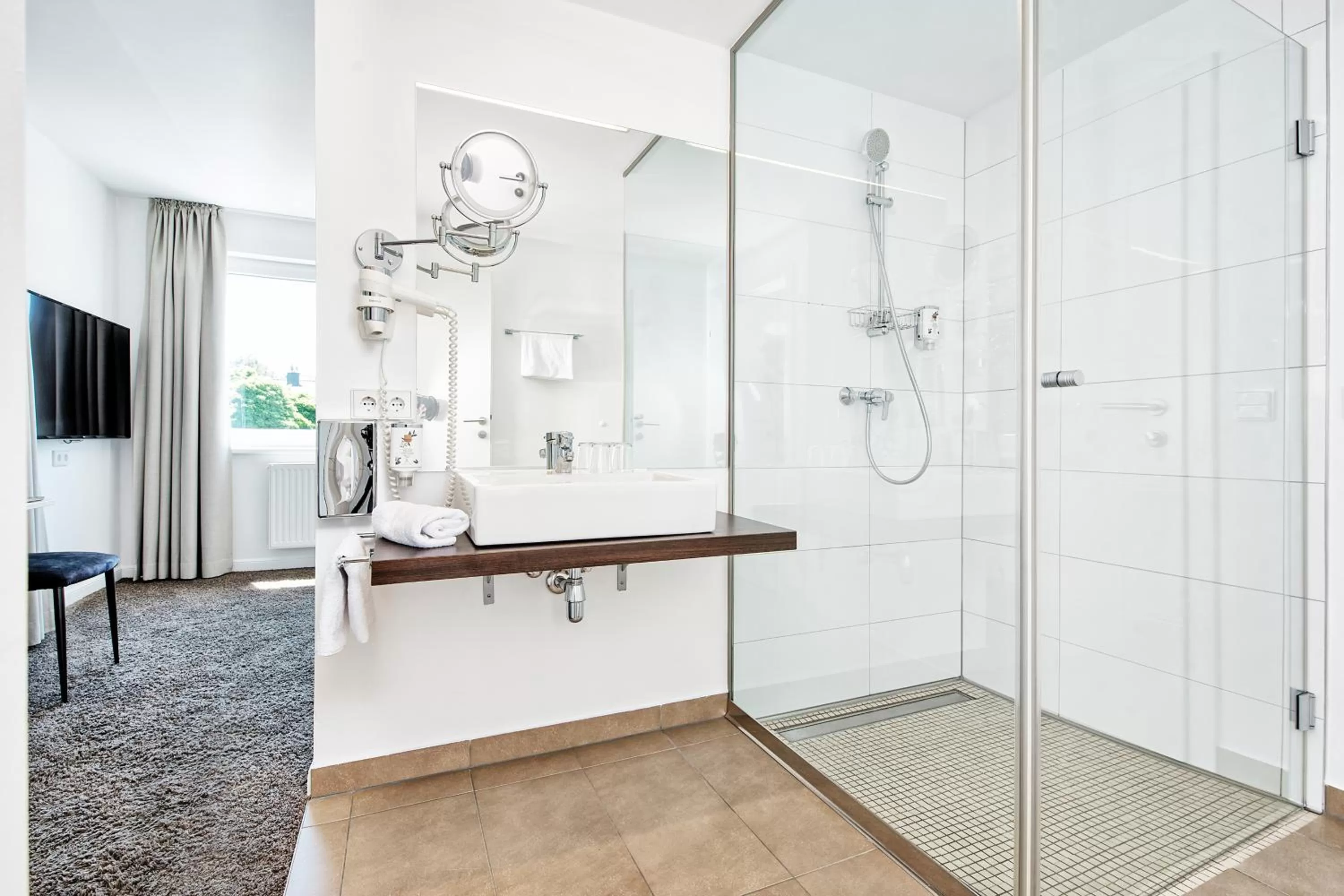 Bathroom in Hotel Velden - 24 Checkin Zimmer im Zentrum