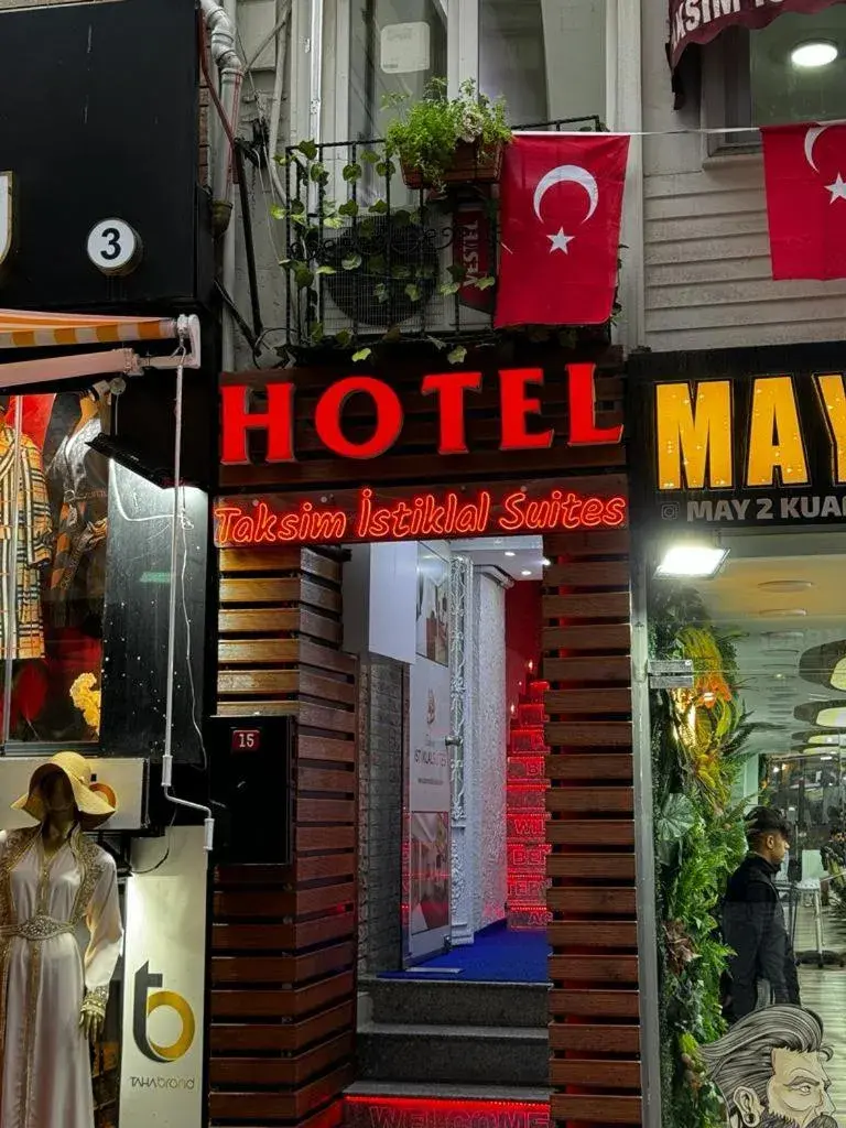 Property building in Taksim Istiklal Suites