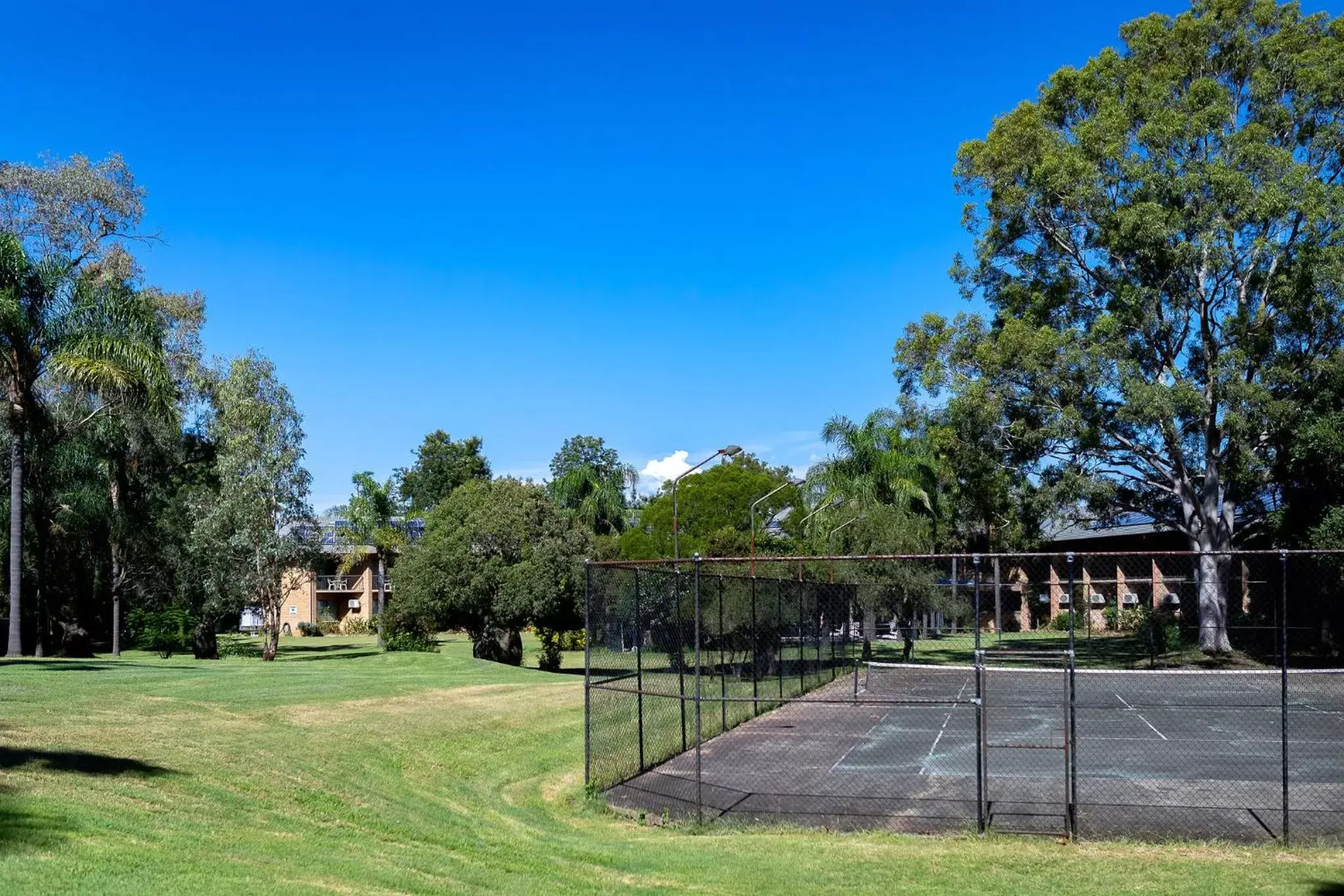 Tennis court, Other Activities in Charbonnier Motor Inn