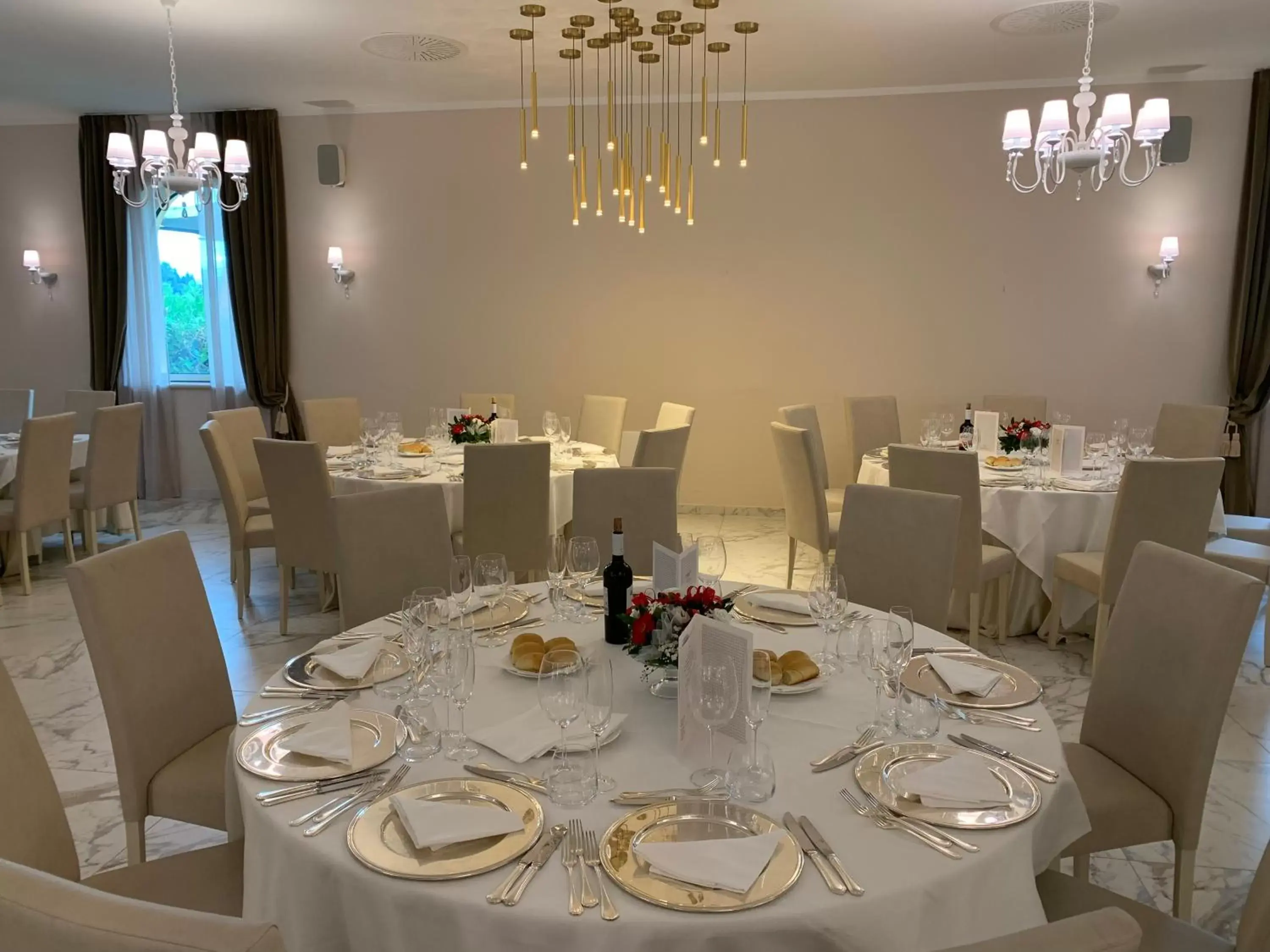 Restaurant/Places to Eat in Hotel Villa Pigna