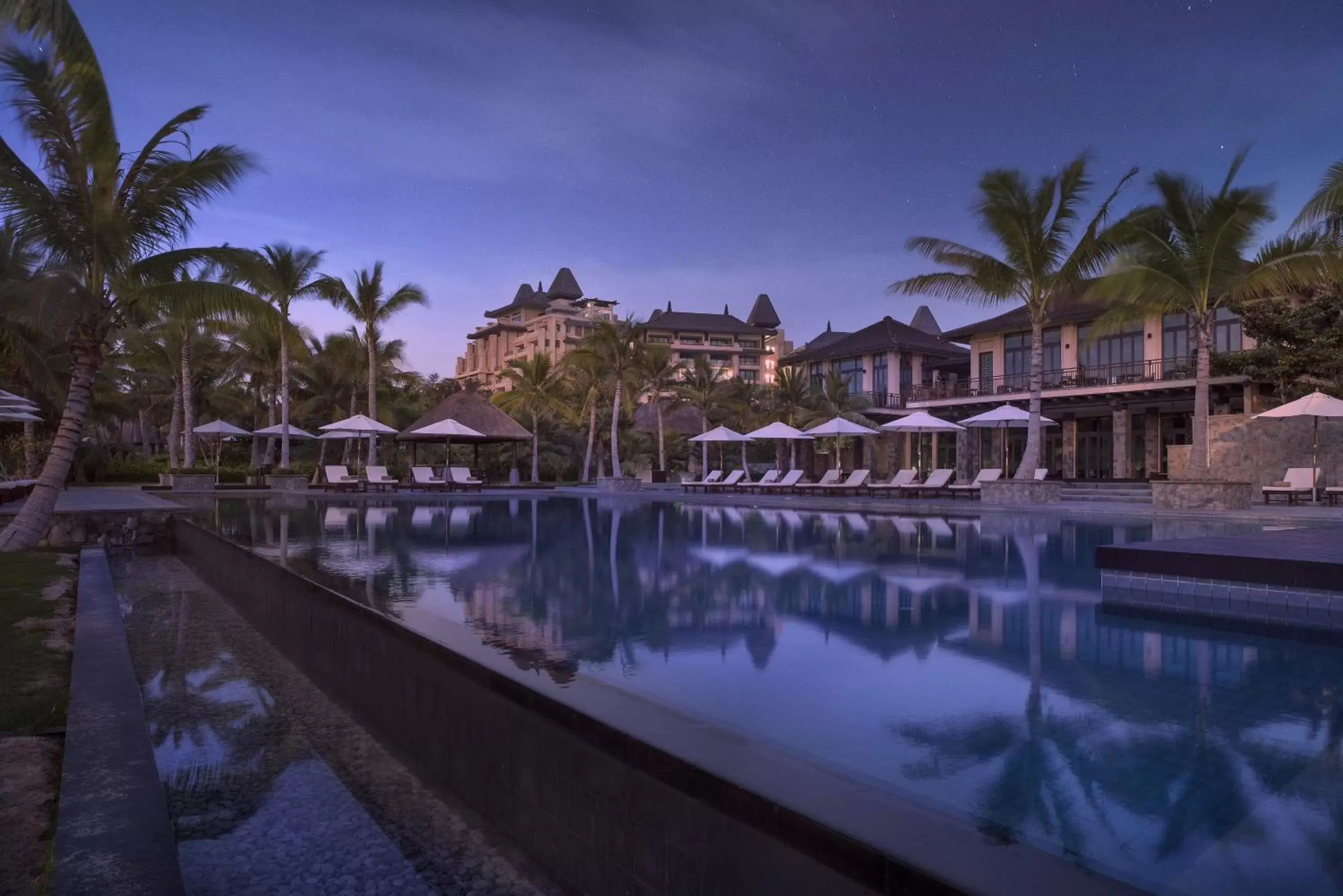 Bird's eye view, Swimming Pool in Raffles Hainan Clear Water Bay