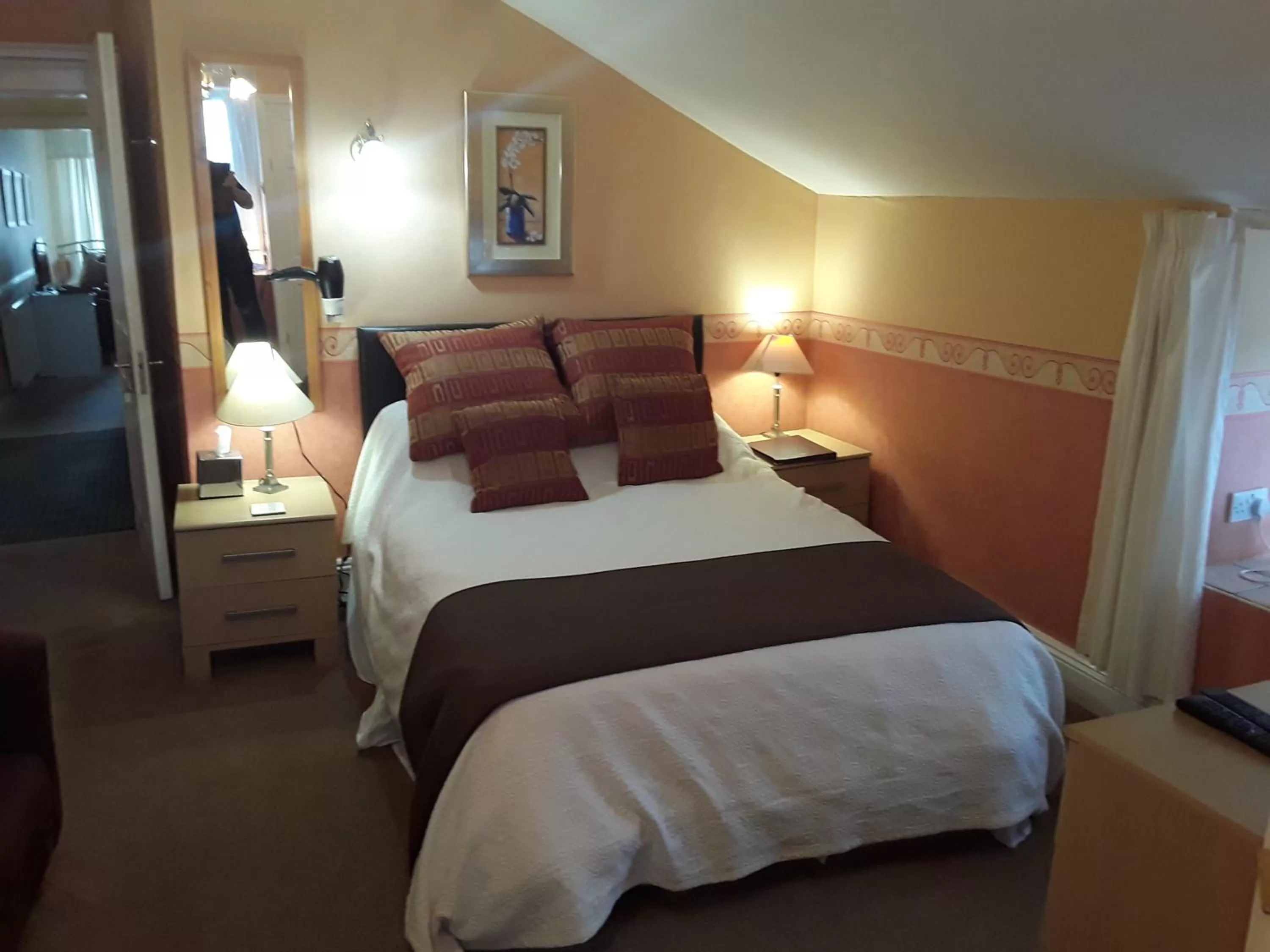 Bed in The Pack o' Cards