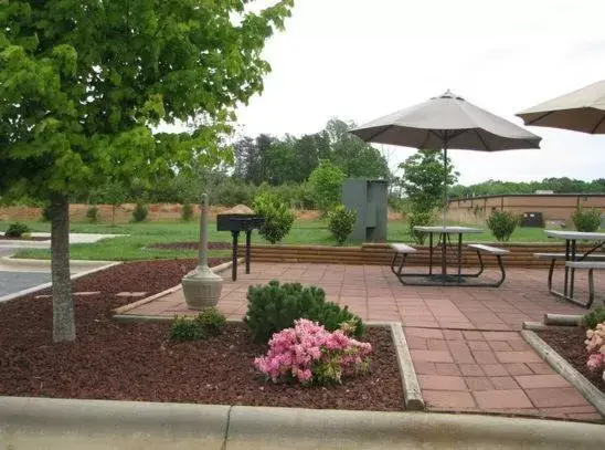 Patio in Affordable Suites Conover / Hickory