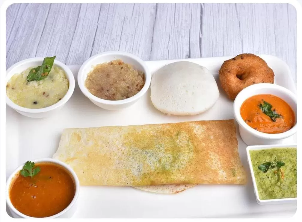 Restaurant/places to eat, Food in Keerthis Royal Suites - Hotel Near Kempegowda International Airport