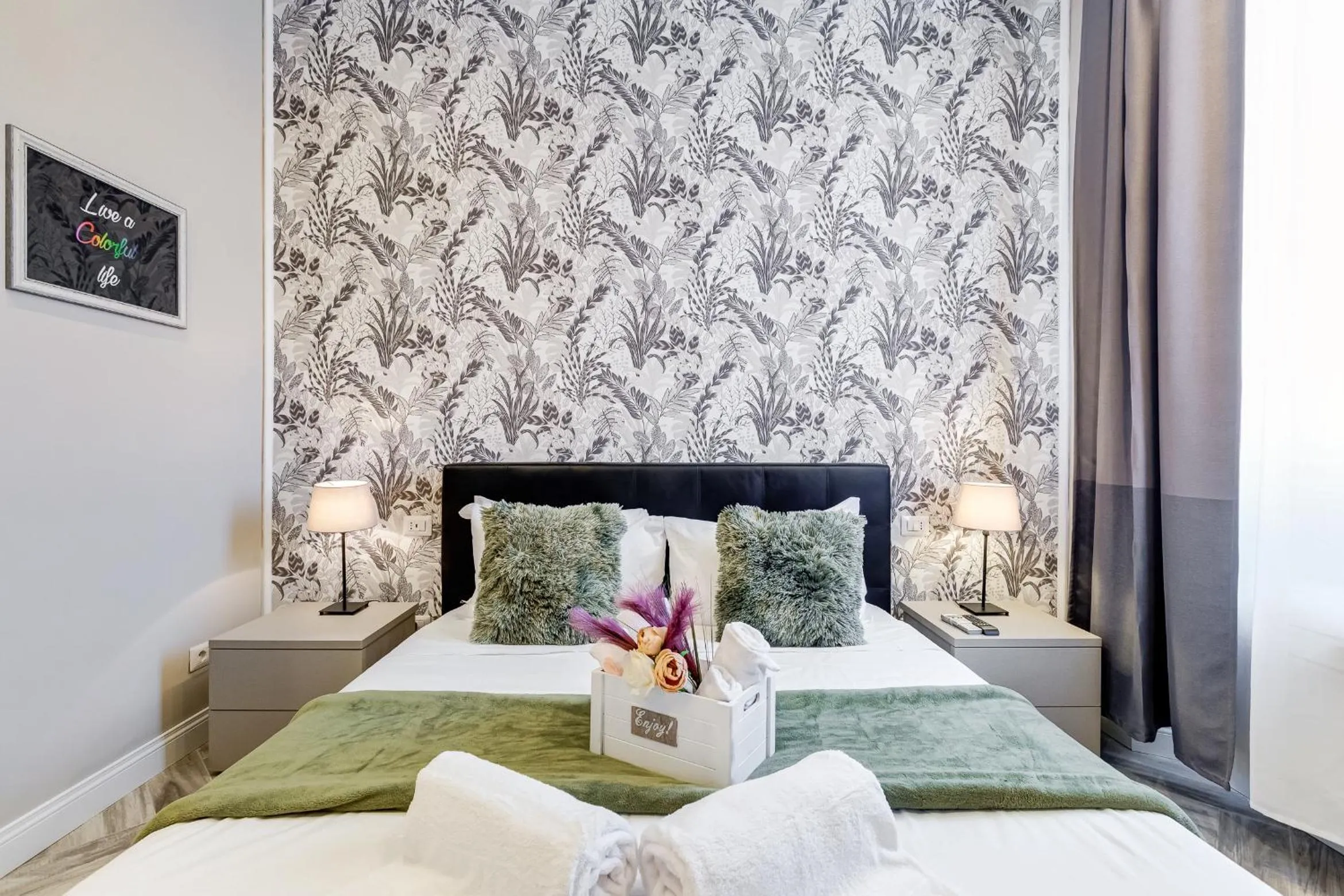 Bedroom, Bed in Hanky Suite