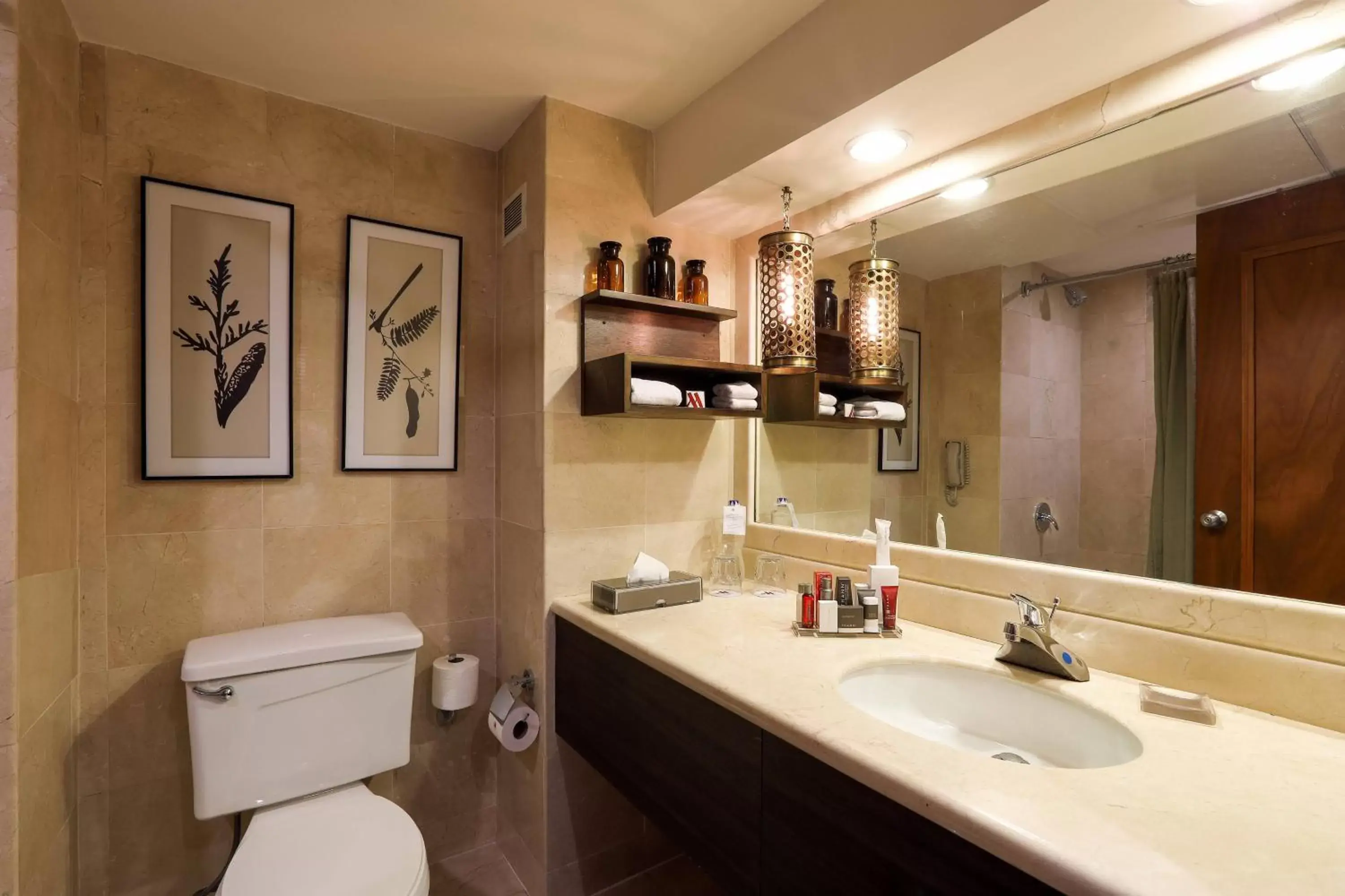 Bathroom in Villahermosa Marriott Hotel