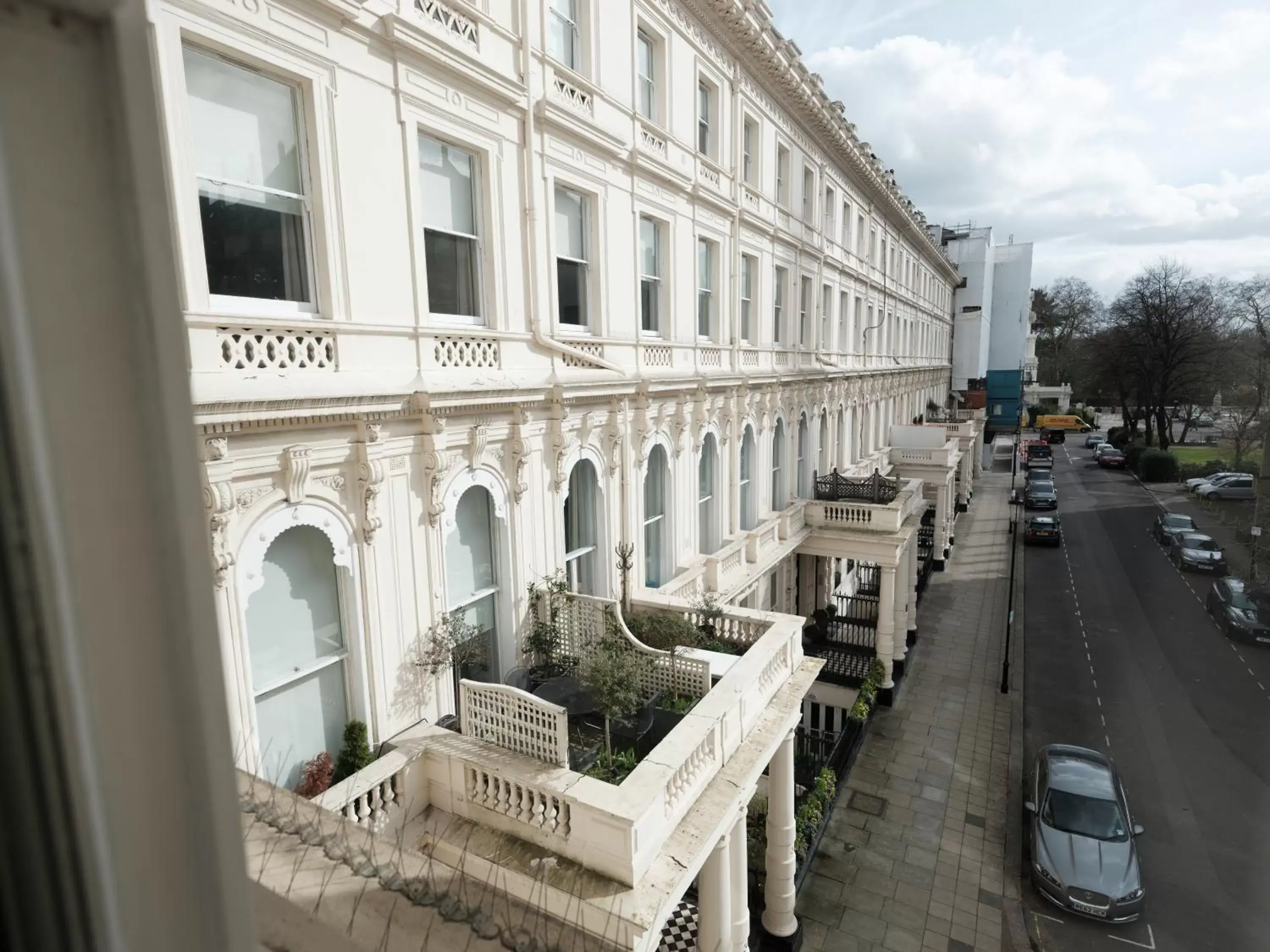 Property building in Signature Townhouse London Hyde Park
