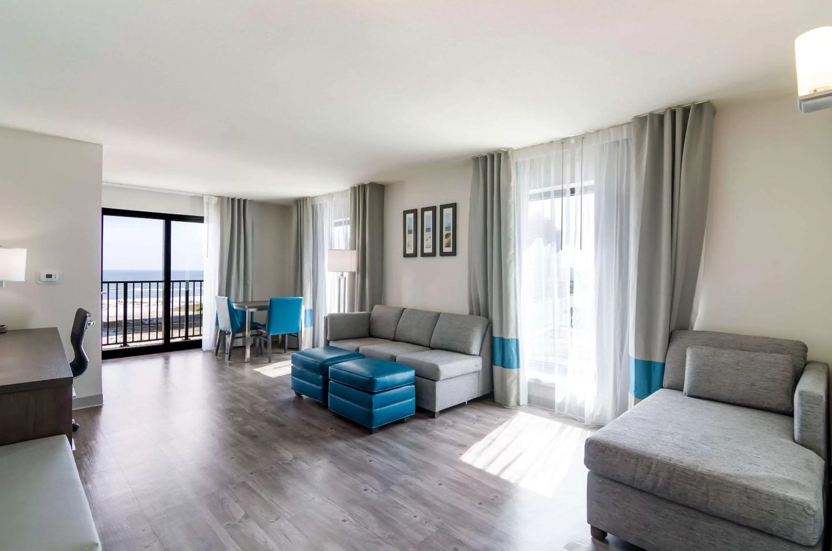 Photo of the whole room in Comfort Inn & Suites Gulf Shores East Beach near Gulf State Park