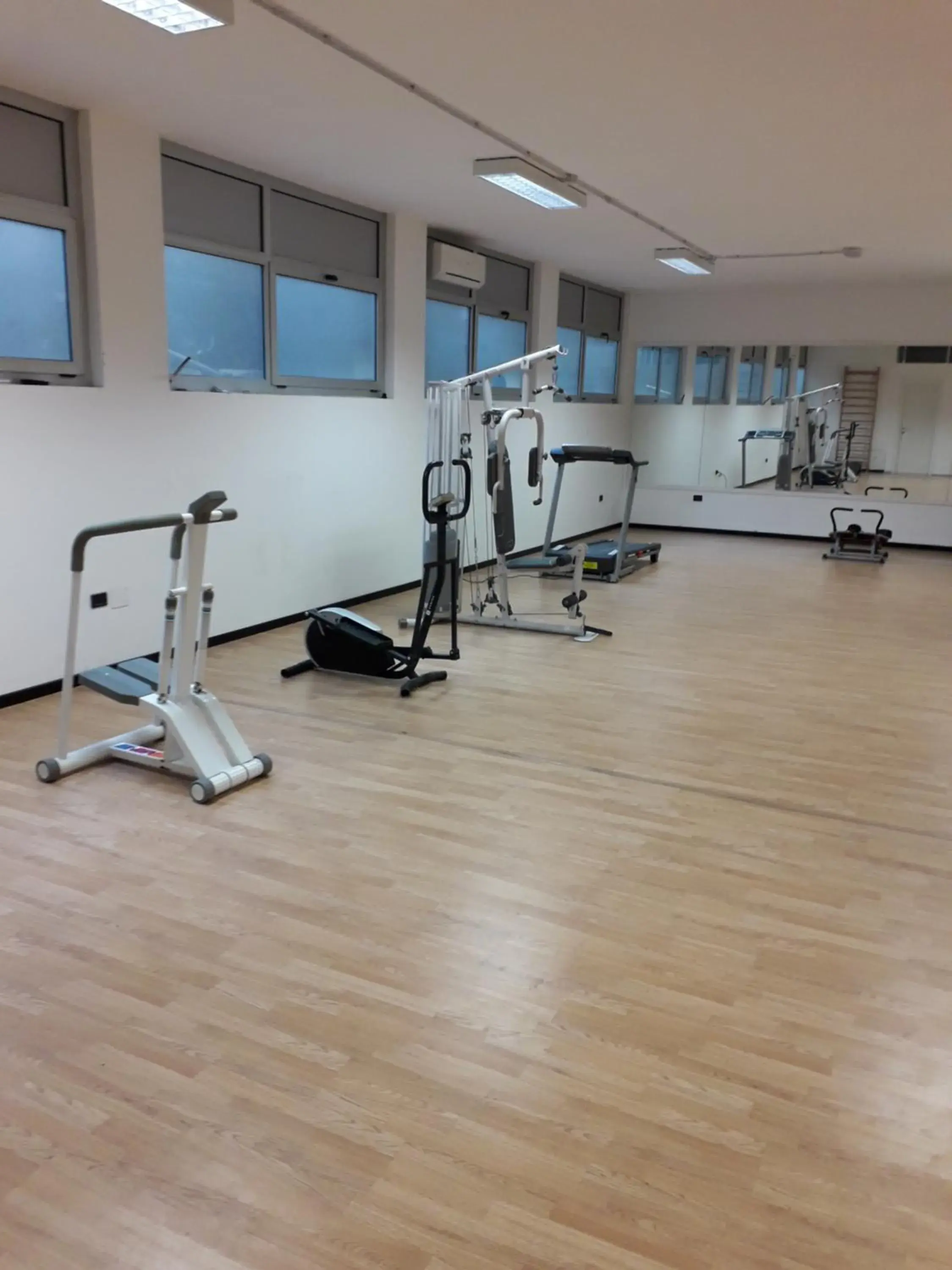 Fitness centre/facilities, Fitness Center/Facilities in Hotel Executive Meeting & Events