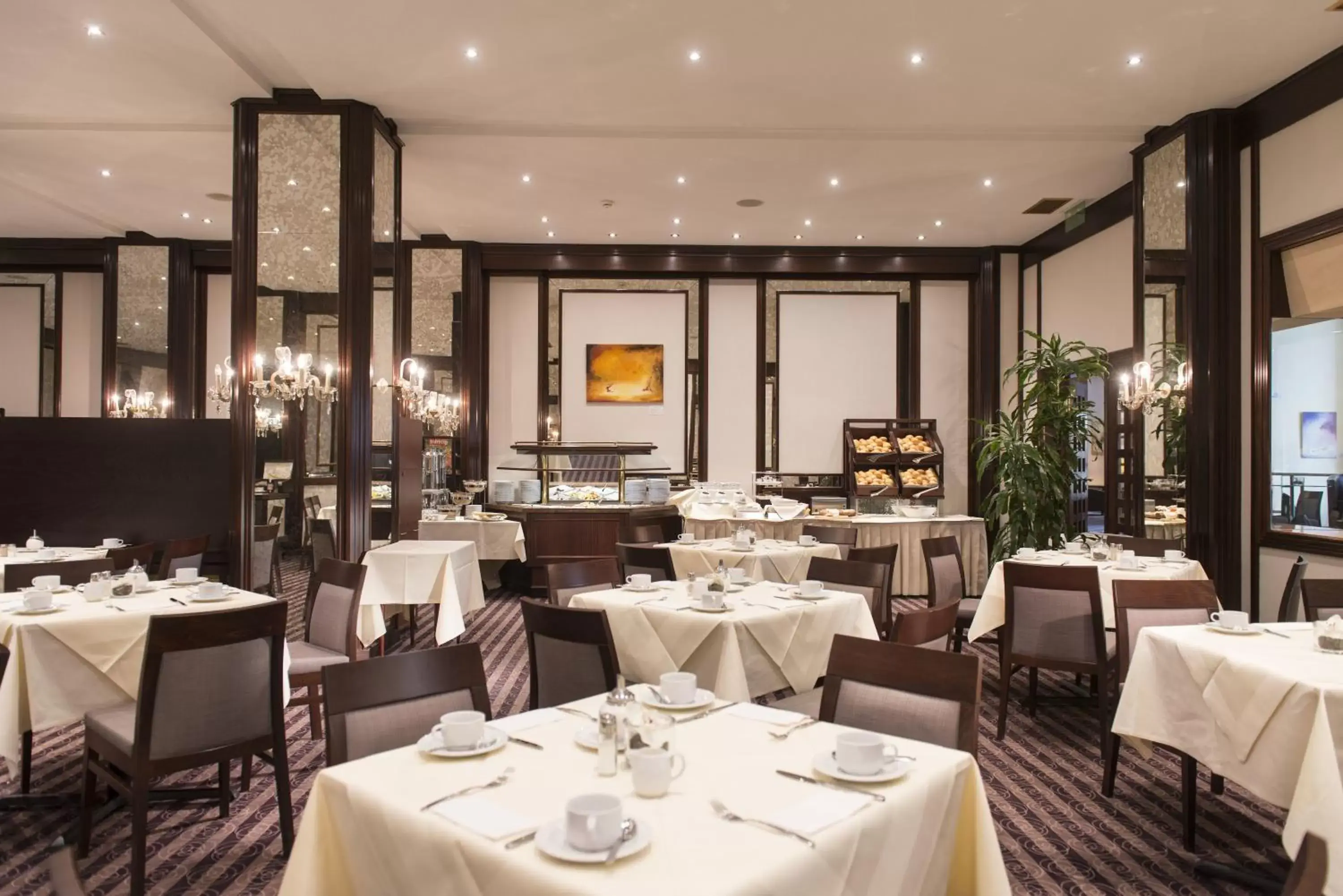 Restaurant/Places to Eat in Wyndham Duisburger Hof