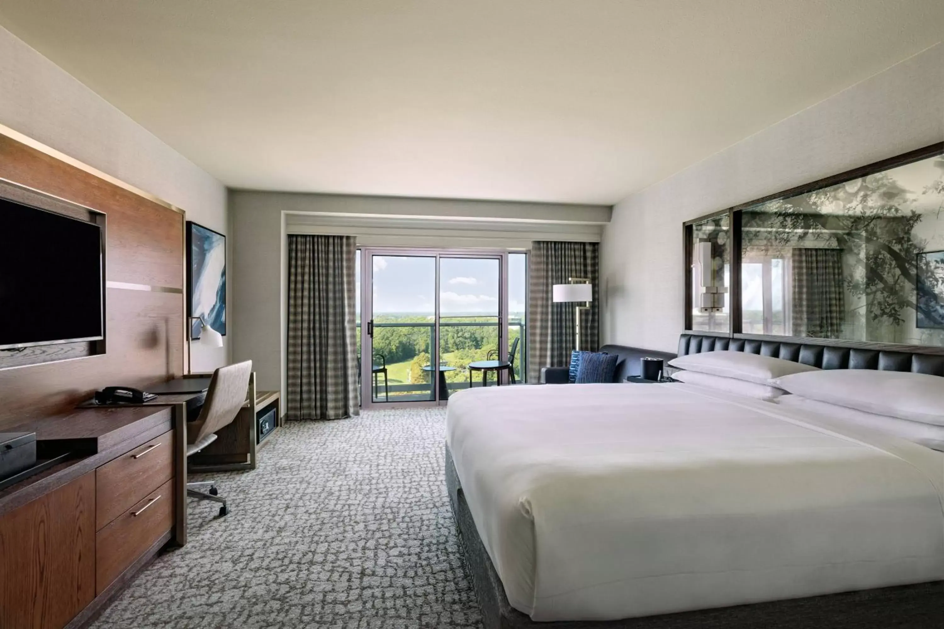 Photo of the whole room in The Woodlands Waterway Marriott Hotel and Convention Center