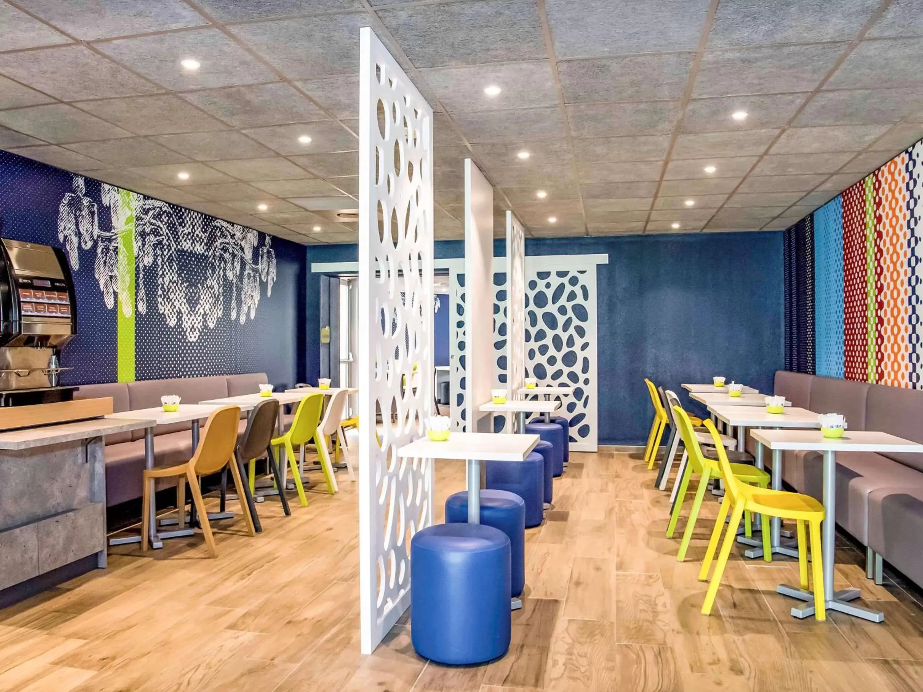 Property building, Restaurant/Places to Eat in ibis budget Avignon Centre