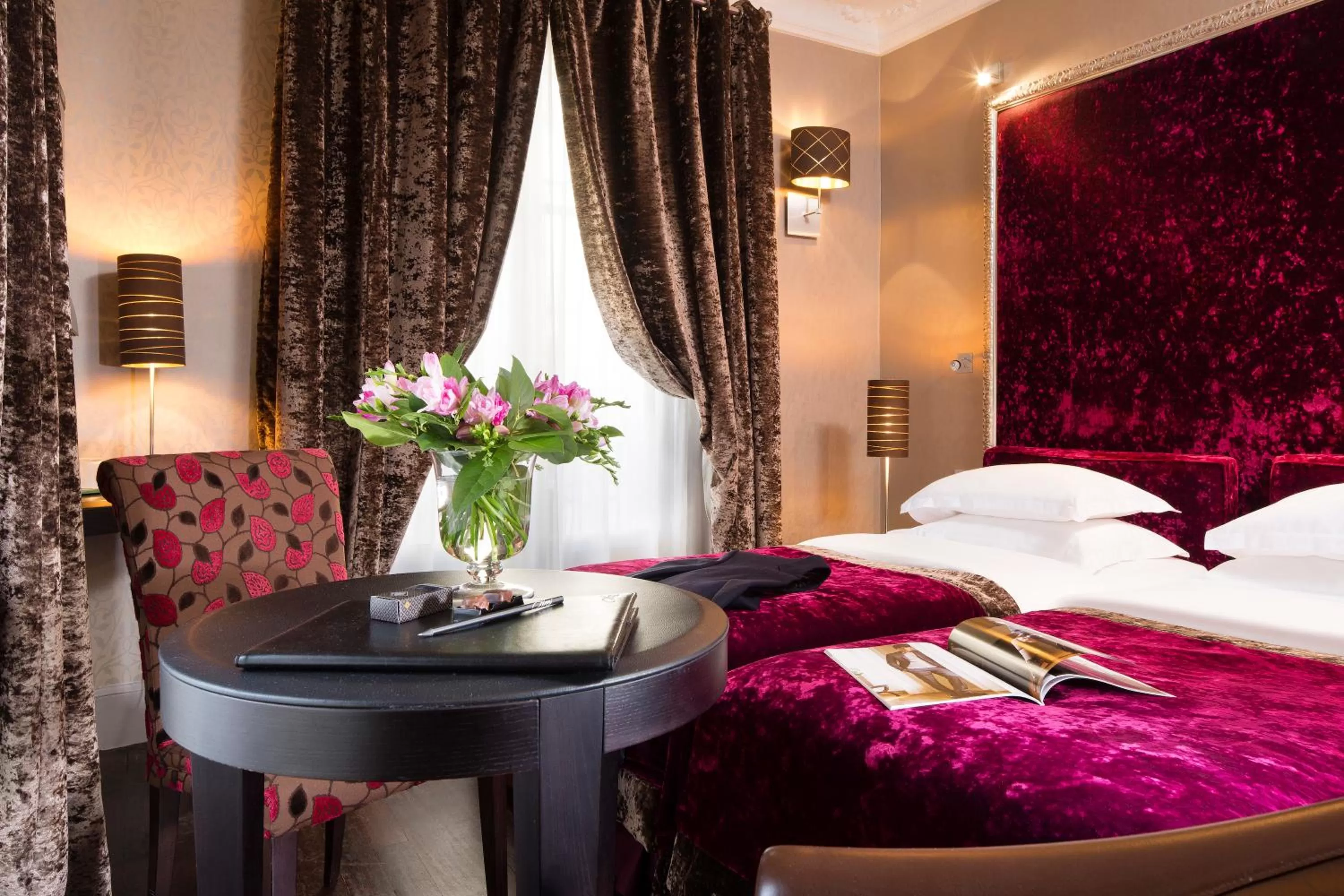 Bed in Hotel Ares Eiffel