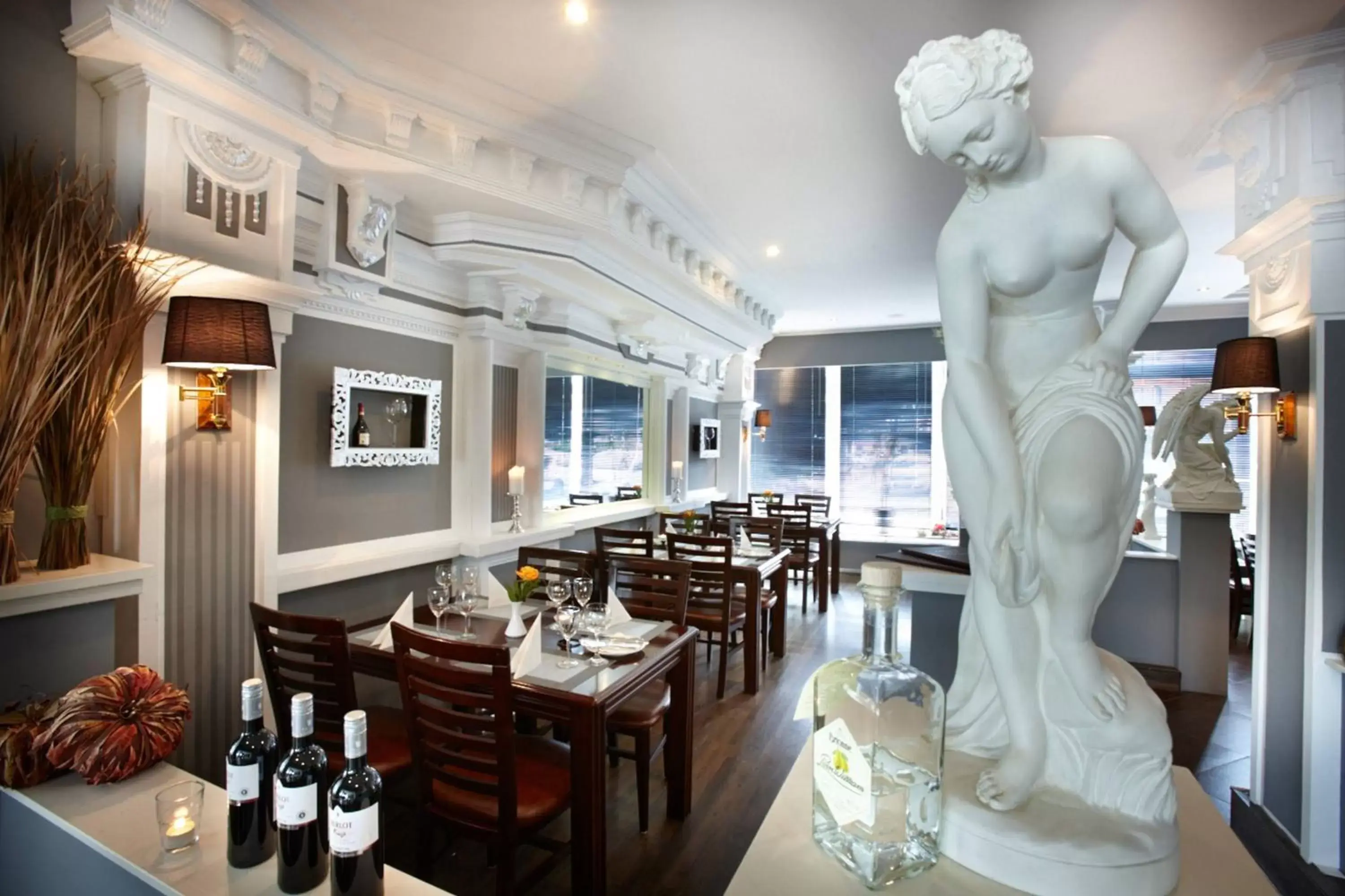 Restaurant/places to eat in Hotel Plöner See by Tulip Inn Restaurant/places to eat in Hotel Plöner See by Tulip Inn