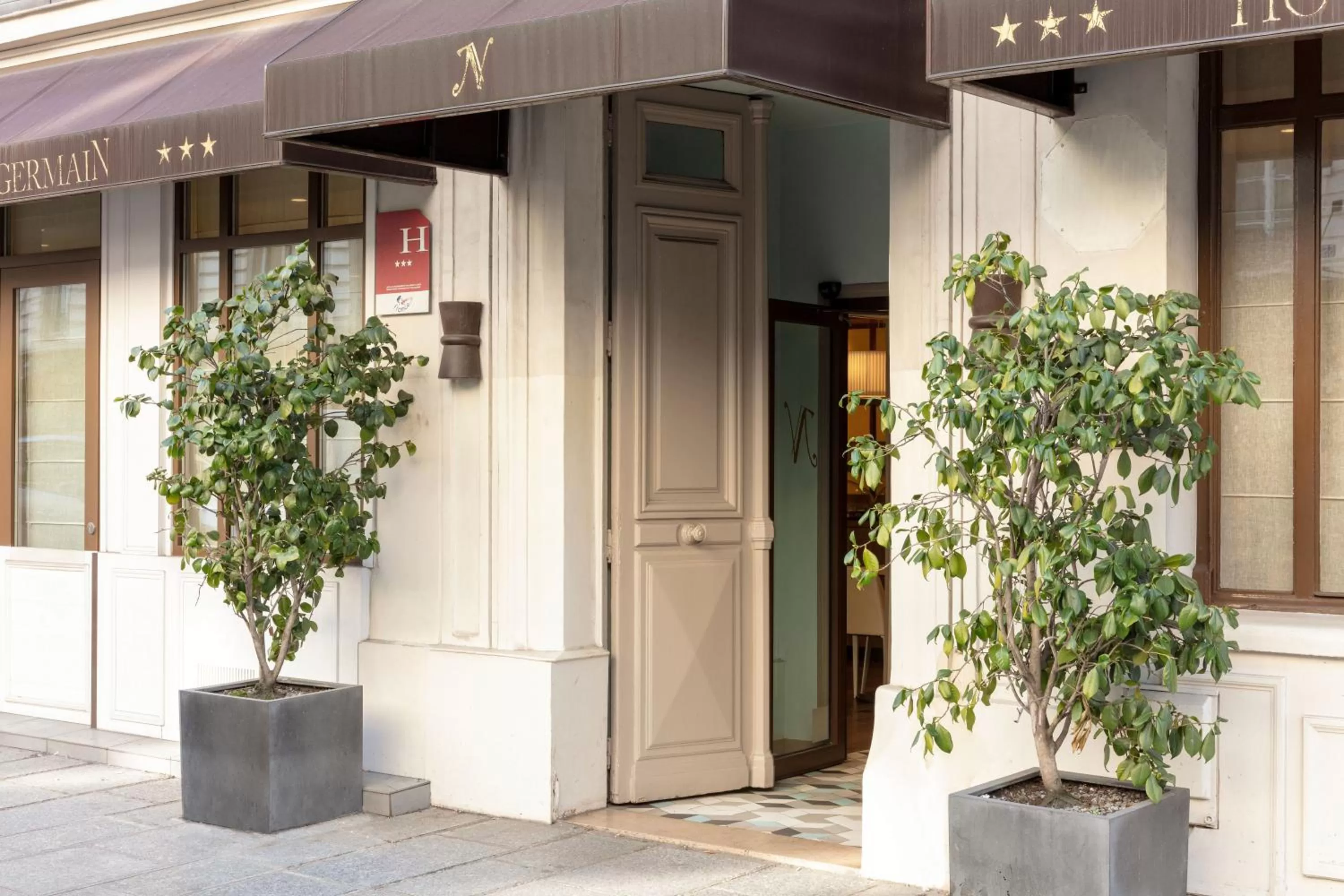 Facade/entrance in Hotel des Nations Saint Germain