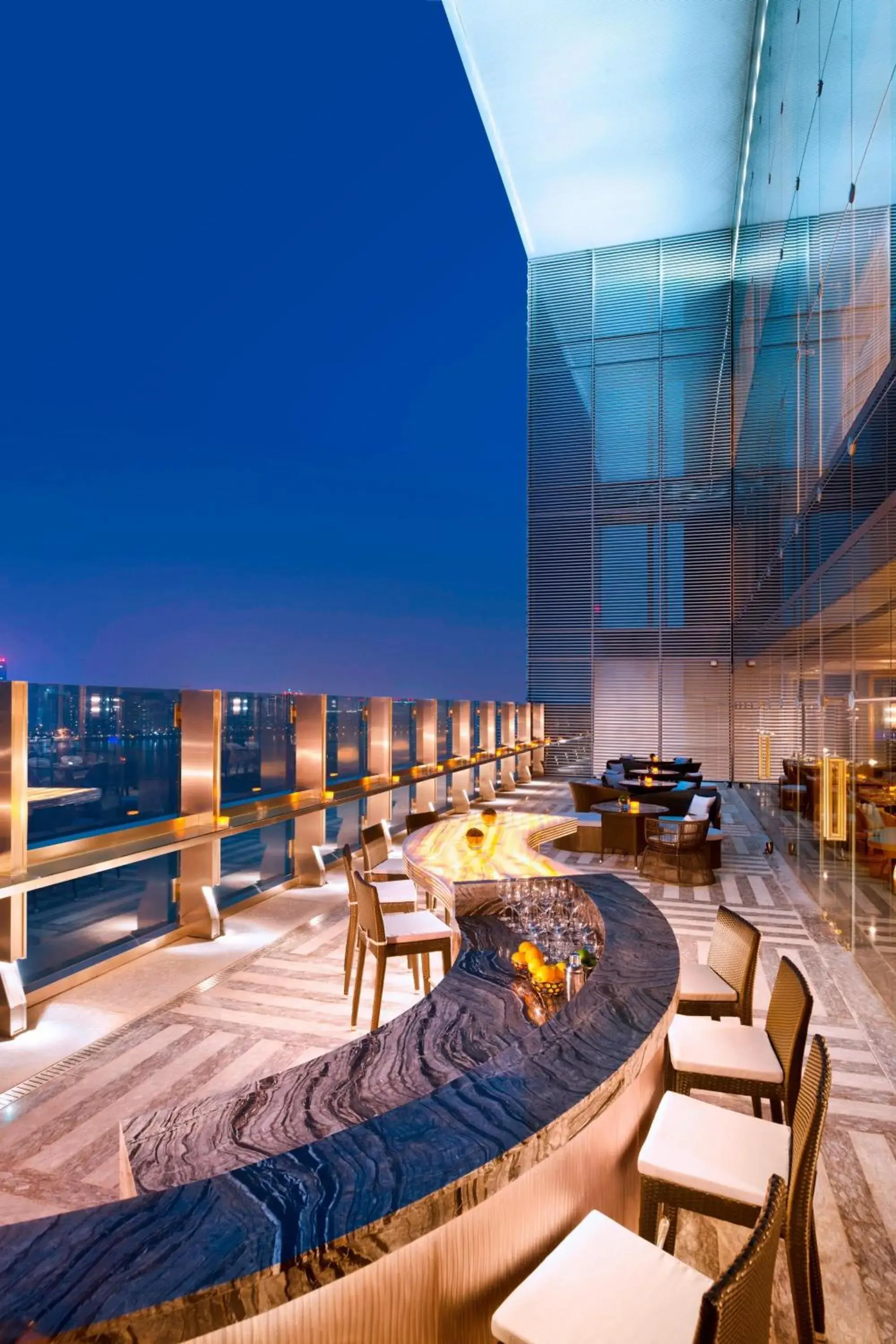 Restaurant/places to eat in The Azure Qiantang, a Luxury Collection Hotel, Hangzhou