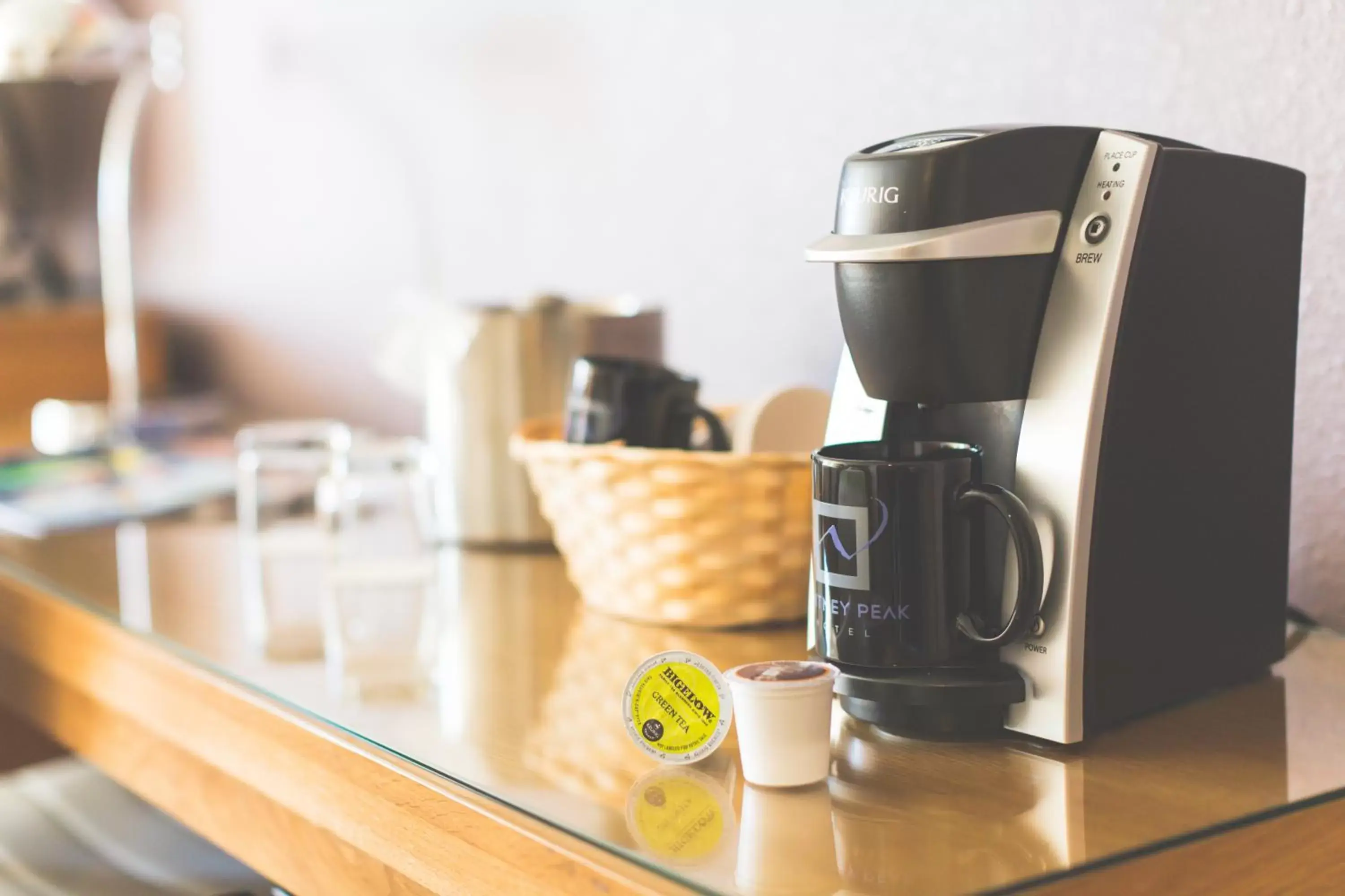 Coffee/tea facilities in Whitney Peak Hotel