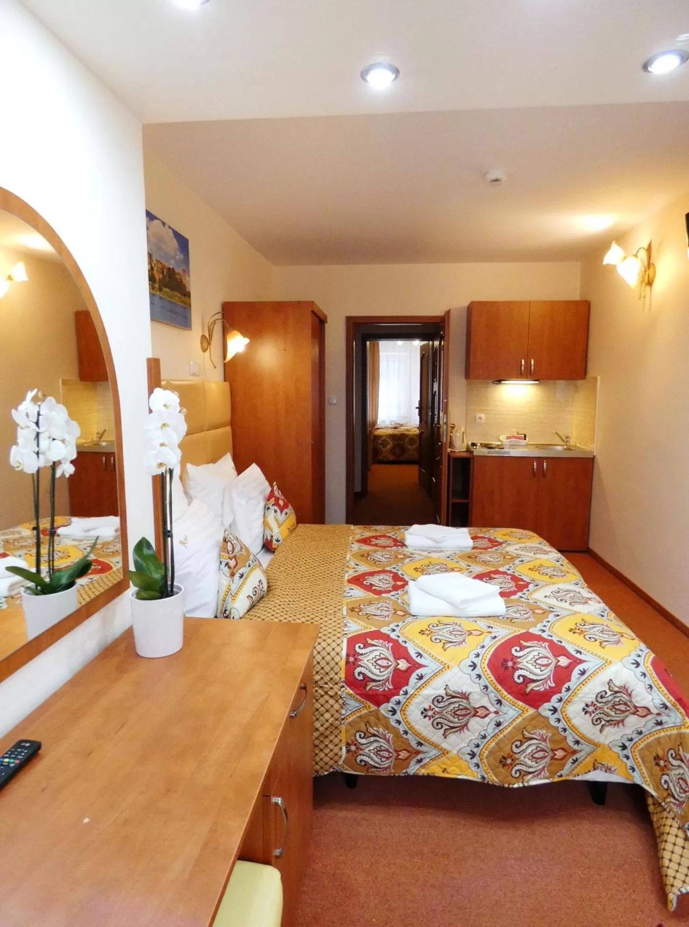 Coffee/tea facilities, Bed in Aparthotel Adler