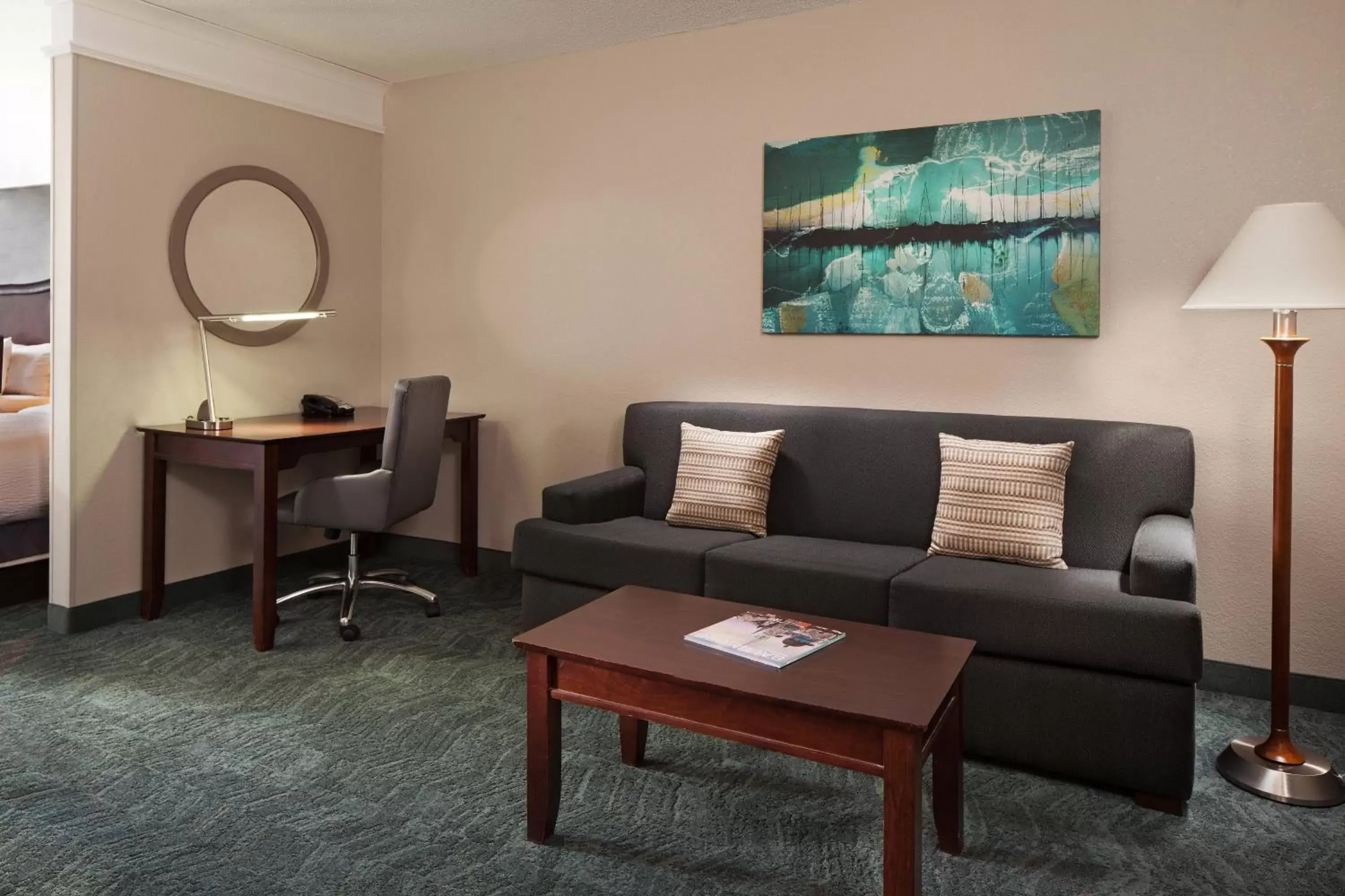 Living room, Seating Area in SpringHill Suites by Marriott Baltimore Downtown/Inner Harbor