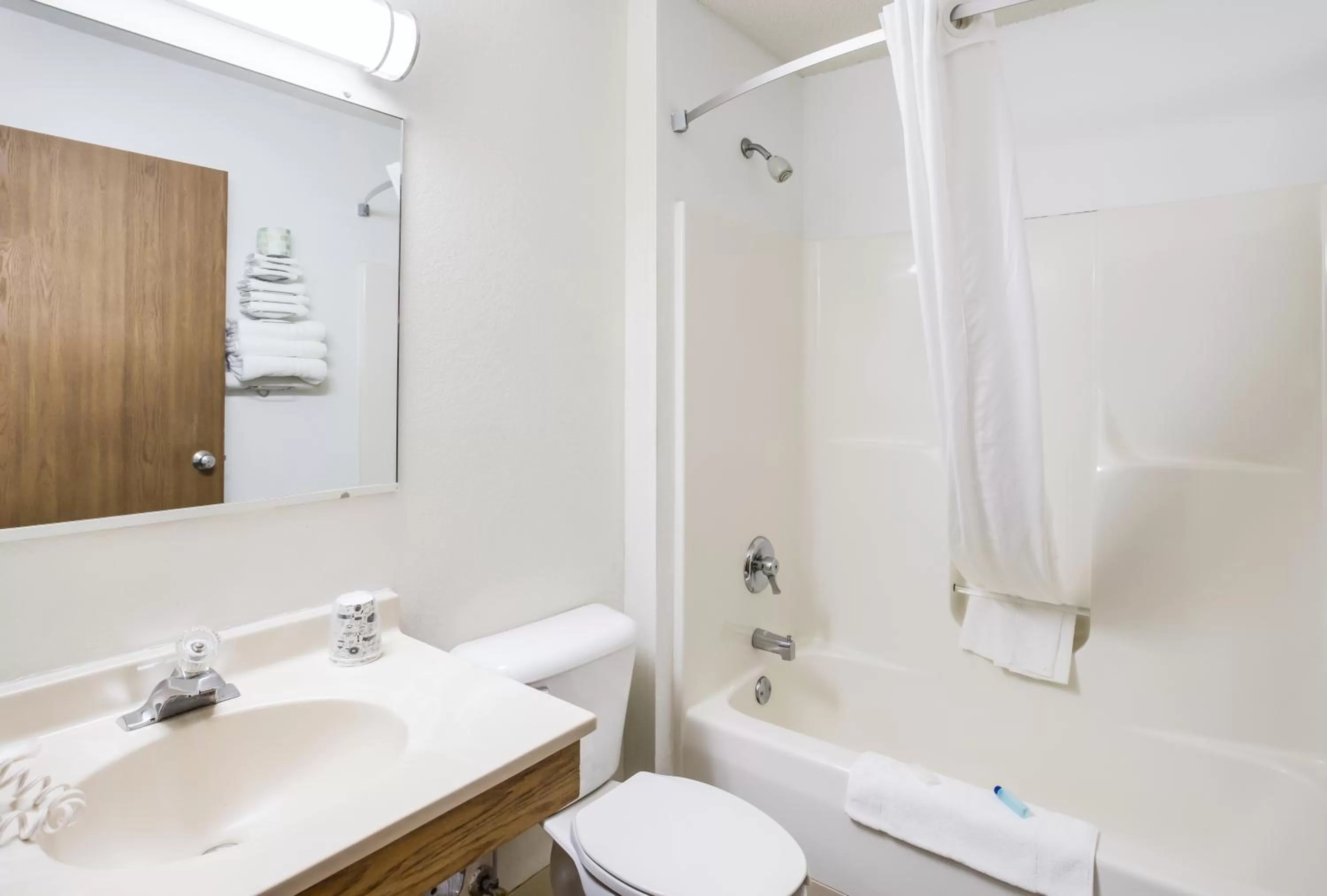 Bathroom in Americas Best Value Inn Charlotte