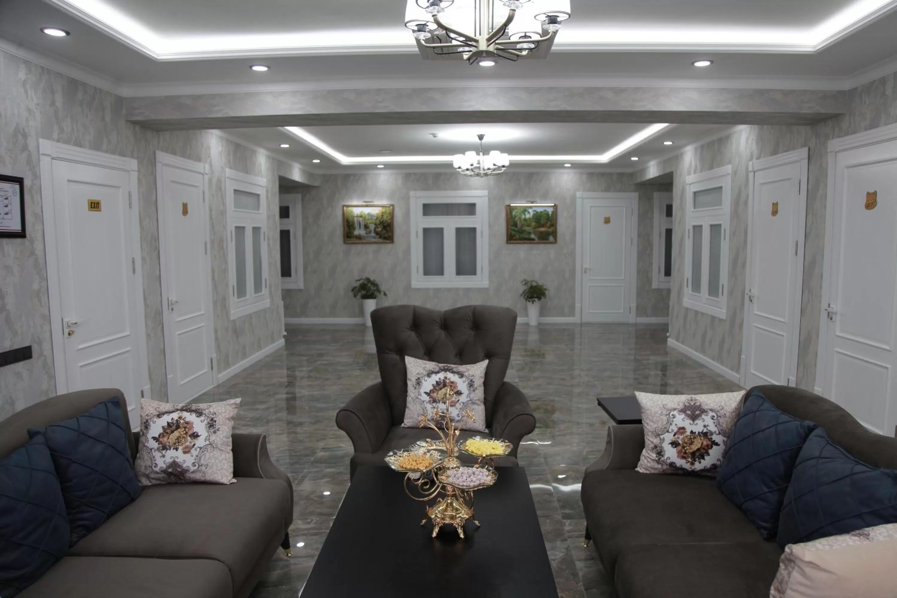 Living room in Samarqand Darvoza