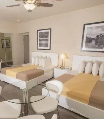 Guests, Bed in Ocean Five Hotel