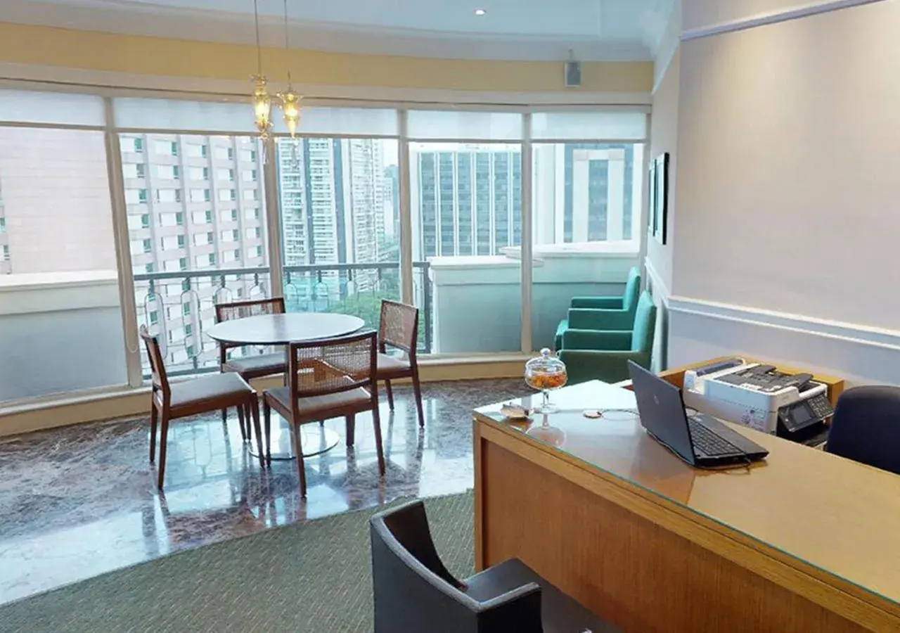 Communal lounge/ TV room in Gran Estanplaza Berrini Communal lounge/ TV room in Gran Estanplaza Berrini