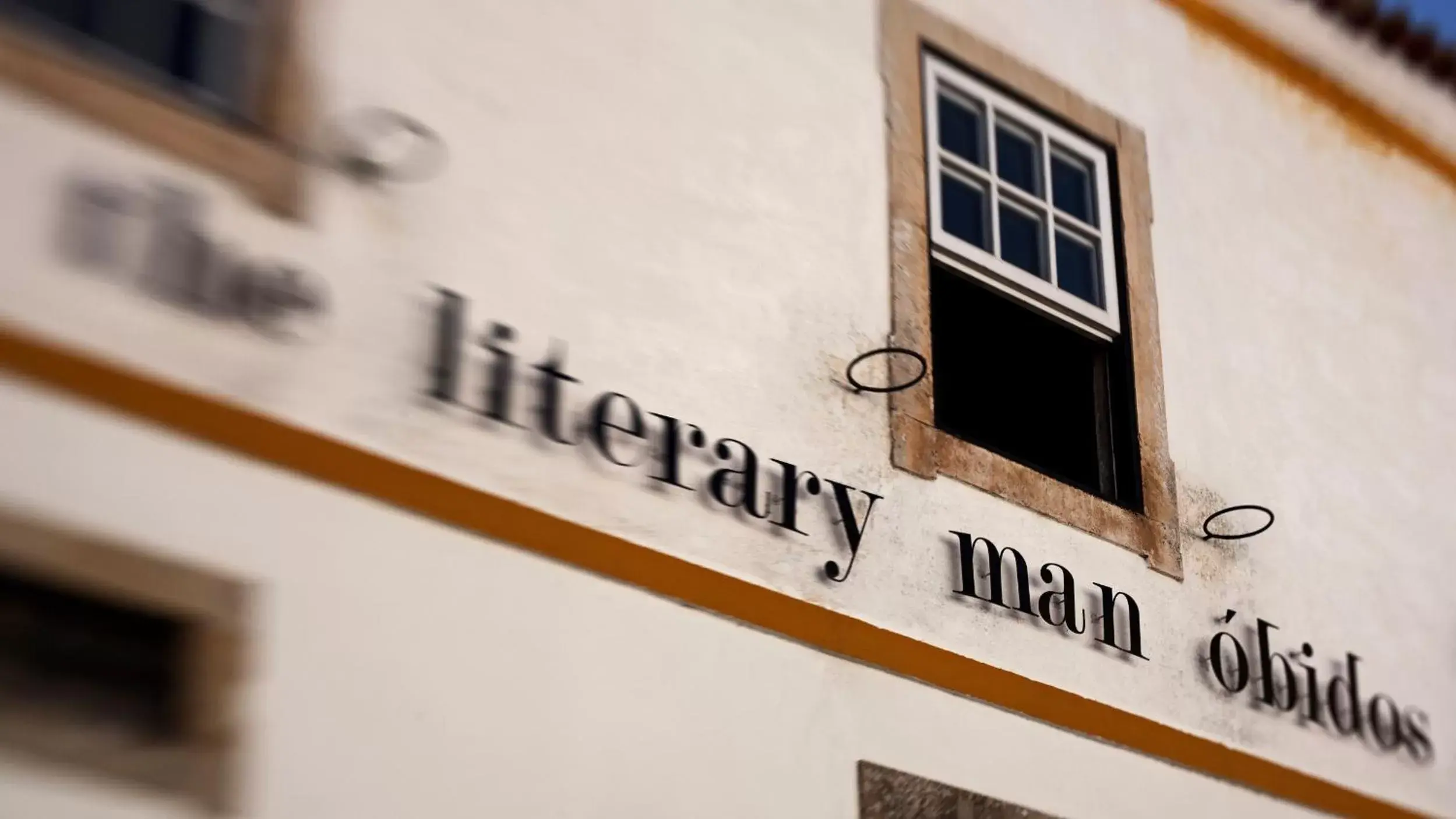 Property building, Property Logo/Sign in The Literary Man Obidos Hotel