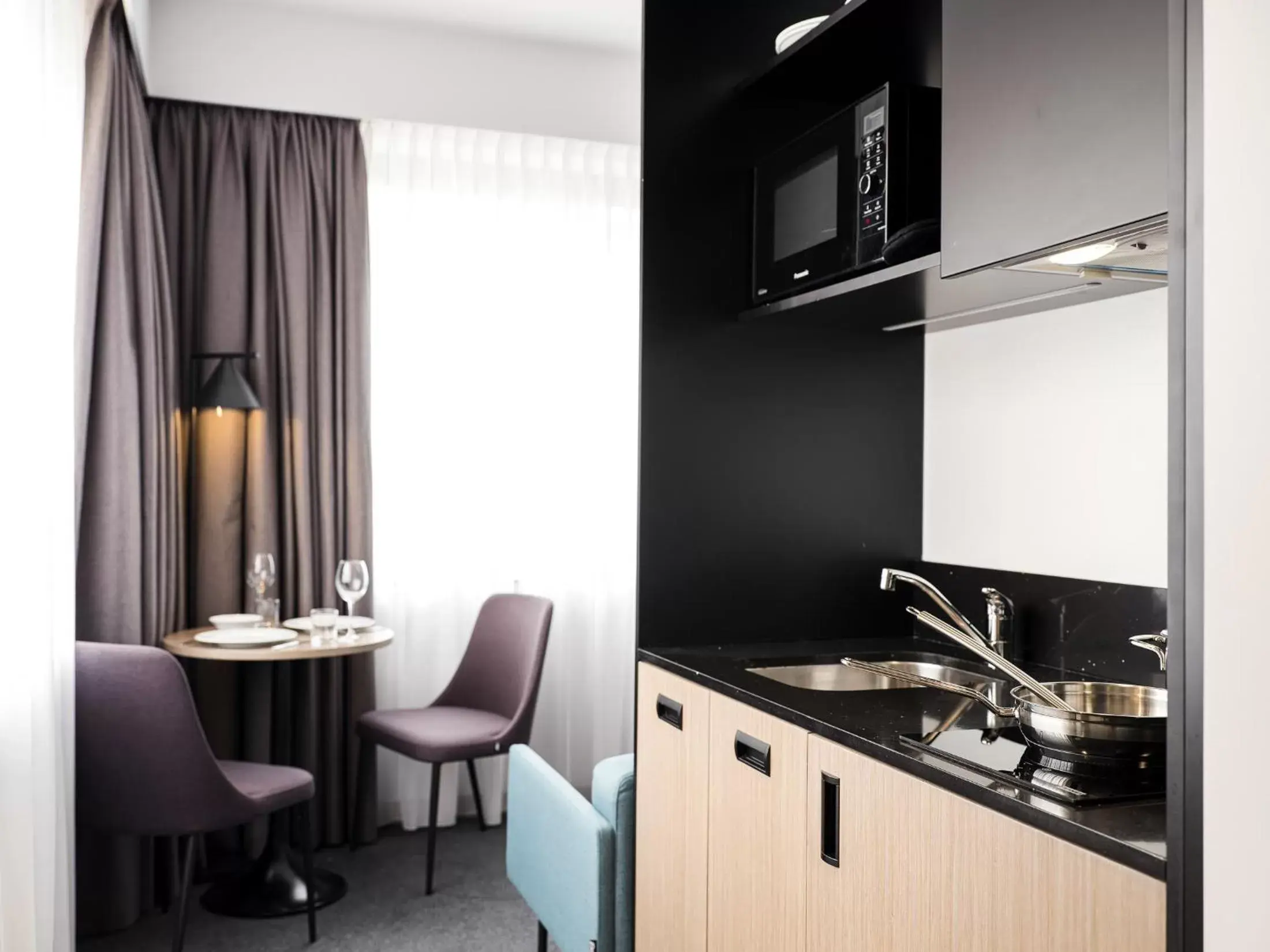 Coffee/tea facilities, Kitchen/Kitchenette in Executive Residency by Best Western Amsterdam Airport